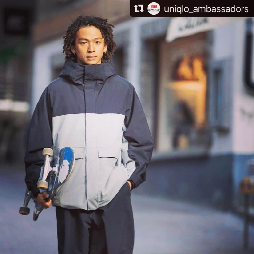 平野歩夢さんのインスタグラム写真 - (平野歩夢Instagram)「#Repost @uniqlo_ambassadors with @make_repost ・・・ 本日発売！🎉 待望の平野歩夢選手モデル「ハイブリッドダウンスノーボードパーカ」がついに発売⛄ 👉一部店舗、オンラインストアでご購入いただけます！ 【数量限定】ですので、お見逃しなく💪 ハイブリッドダウンスノーボードパーカを着用した平野選手の貴重なカットを少しだけ公開します✨  –*——–*——–*——–*——–*——–*——–*——–*– 【📢本日18:00まで！平野選手直筆サイン入りニットキャップがあたるキャンペーンを開催中！】  詳しくは11/30（火）の @uniqlo_ambassadors のキャンペーン告知投稿をチェック✨ ご応募お待ちしております🎁  –*——–*——–*——–*——–*——–*——–*——–*–  世界一に挑戦し続ける姿勢。 　常に成長を求める意欲。 　　人間としての誠実さ。 　　　相手をリスペクトする心。 　　　　　　　　　　 ユニクロと同じ価値観を共有し、パートナーシップを結んでいる世界のトップアスリート「ユニクロ グローバル ブランド アンバサダー」の最新情報や舞台裏、ユニクロLifeWearについてお届けするアカウントです。 @uniqlo_ambassadors をフォローして、私たちと一緒に「ユニクロ グローバル ブランド アンバサダー」を応援しよう✨  Constantly challenging and striving to become the best in the world. 　Seeing opportunity in adversity. 　　 Always moving forward, equipped with integrity and a strong respect for others.  UNIQLO partners with exceptional individuals who share our values and social commitments. On @uniqlo_ambassadors you can find the latest news and behind-the-scenes stories about them, as well as information about UNIQLO LifeWear. Follow @uniqlo_ambassadors now and cheer for the UNIQLO GLOBAL BRAND AMBASSADORS with us! ✨  –*——–*——–*——–*——–*——–*——–*——–*– #UNIQLO #ユニクロ #uniqlo_ambassadors #ユニクロアンバサダー #Lifewear #ライフウェア  #sports #スポーツ #sportswear #スポーツウェア #skateboard #スケートボード #snowboard #スノーボード #skateboarders #スケート選手 #skaterstyle #スケートスタイル #skaterfashion  #スケーターファッション #ayumuhirano #平野歩夢 #GoAyumu」12月7日 22時46分 - ayumuhirano1129