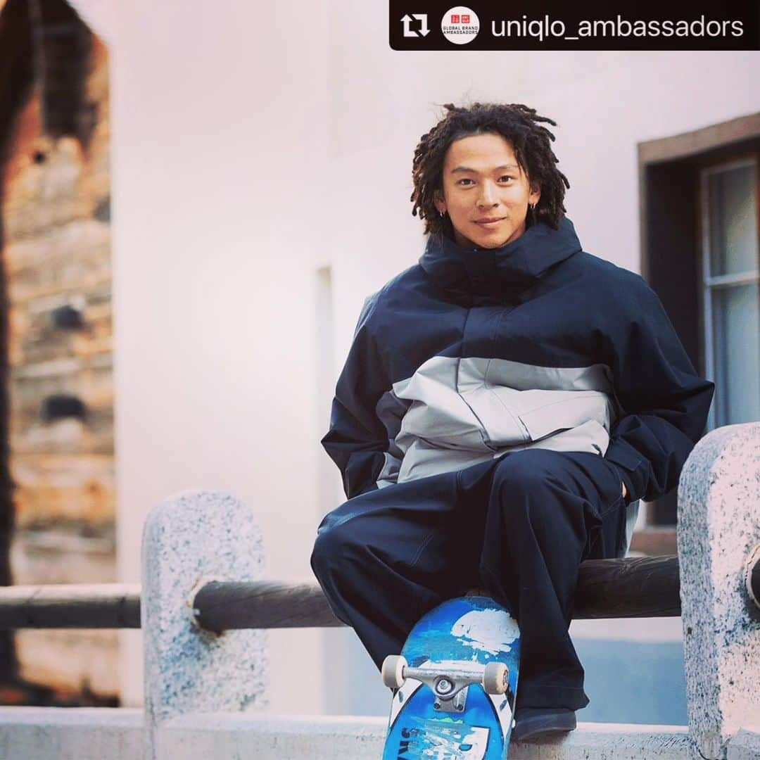 平野歩夢さんのインスタグラム写真 - (平野歩夢Instagram)「#Repost @uniqlo_ambassadors with @make_repost ・・・ 本日発売！🎉 待望の平野歩夢選手モデル「ハイブリッドダウンスノーボードパーカ」がついに発売⛄ 👉一部店舗、オンラインストアでご購入いただけます！ 【数量限定】ですので、お見逃しなく💪 ハイブリッドダウンスノーボードパーカを着用した平野選手の貴重なカットを少しだけ公開します✨  –*——–*——–*——–*——–*——–*——–*——–*– 【📢本日18:00まで！平野選手直筆サイン入りニットキャップがあたるキャンペーンを開催中！】  詳しくは11/30（火）の @uniqlo_ambassadors のキャンペーン告知投稿をチェック✨ ご応募お待ちしております🎁  –*——–*——–*——–*——–*——–*——–*——–*–  世界一に挑戦し続ける姿勢。 　常に成長を求める意欲。 　　人間としての誠実さ。 　　　相手をリスペクトする心。 　　　　　　　　　　 ユニクロと同じ価値観を共有し、パートナーシップを結んでいる世界のトップアスリート「ユニクロ グローバル ブランド アンバサダー」の最新情報や舞台裏、ユニクロLifeWearについてお届けするアカウントです。 @uniqlo_ambassadors をフォローして、私たちと一緒に「ユニクロ グローバル ブランド アンバサダー」を応援しよう✨  Constantly challenging and striving to become the best in the world. 　Seeing opportunity in adversity. 　　 Always moving forward, equipped with integrity and a strong respect for others.  UNIQLO partners with exceptional individuals who share our values and social commitments. On @uniqlo_ambassadors you can find the latest news and behind-the-scenes stories about them, as well as information about UNIQLO LifeWear. Follow @uniqlo_ambassadors now and cheer for the UNIQLO GLOBAL BRAND AMBASSADORS with us! ✨  –*——–*——–*——–*——–*——–*——–*——–*– #UNIQLO #ユニクロ #uniqlo_ambassadors #ユニクロアンバサダー #Lifewear #ライフウェア  #sports #スポーツ #sportswear #スポーツウェア #skateboard #スケートボード #snowboard #スノーボード #skateboarders #スケート選手 #skaterstyle #スケートスタイル #skaterfashion  #スケーターファッション #ayumuhirano #平野歩夢 #GoAyumu」12月7日 22時46分 - ayumuhirano1129