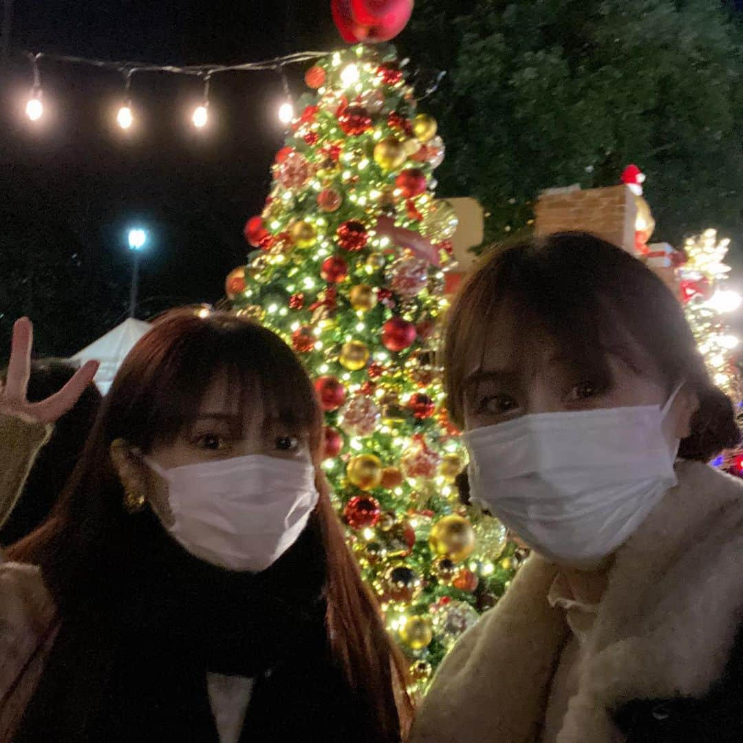 佐野ひなこさんのインスタグラム写真 - (佐野ひなこInstagram)「Tokyo Christmas Market 2021 カヌレが美味しすぎた☺️♡ のりちゃん　@marvelous_ebisu に誘ってもらって行ってきたよ✌︎25日まで。寒いからあったかい格好で行こうね。」12月11日 13時09分 - hinako_sano