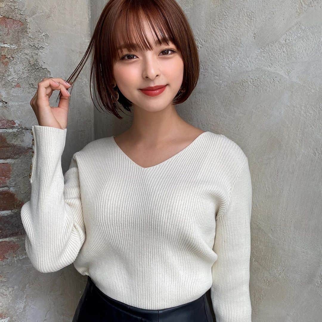 かおりさんのインスタグラム写真 - (かおりInstagram)「・ ・  12月ももう中旬🎄🥺 ボブもいい感じ〜！  #ボブ　#ミニボブ」12月12日 21時24分 - i_am_kao_