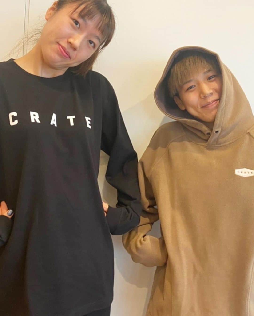 町田瑠唯さんのインスタグラム写真 - (町田瑠唯Instagram)「． CRATEの服かわいいー！！！ 1．2枚目はパーカー！ 3枚目は下のスウェット！ バラバラで着ちゃってるけど、 セットアップとして着ても可愛い☺️ ． @crate_athletics  #crate」12月12日 21時26分 - macchi0308