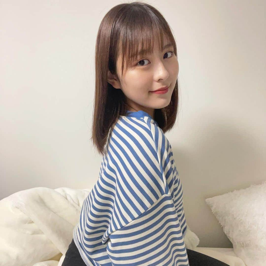 大野帆香さんのインスタグラム写真 - (大野帆香Instagram)「大好きな青色のボーダー洋服💙 この洋服はwegoさんのものです👕」12月26日 20時06分 - honoka__719