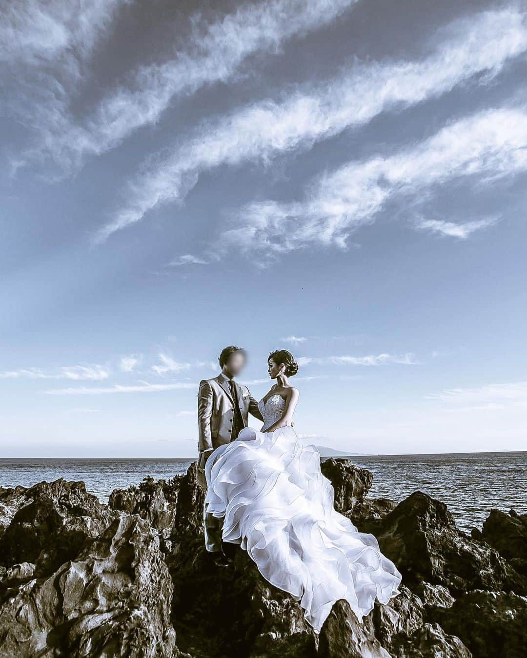 AYAMEさんのインスタグラム写真 - (AYAMEInstagram)「#weddingphoto#weddingdress#mermaiddress#amazingview#nature#marrigephotography」12月31日 11時40分 - l.ayame