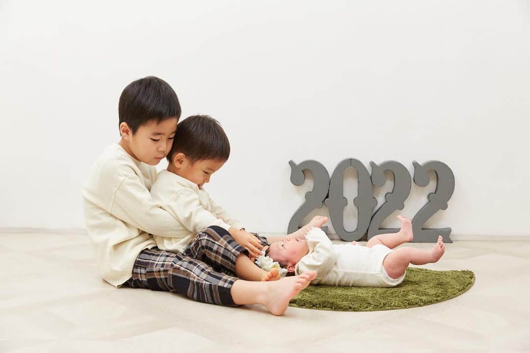 加藤怜さんのインスタグラム写真 - (加藤怜Instagram)「今年もよろしくお願いします♡  2022年が良い年になりますように...♡」1月1日 13時02分 - katou_rei
