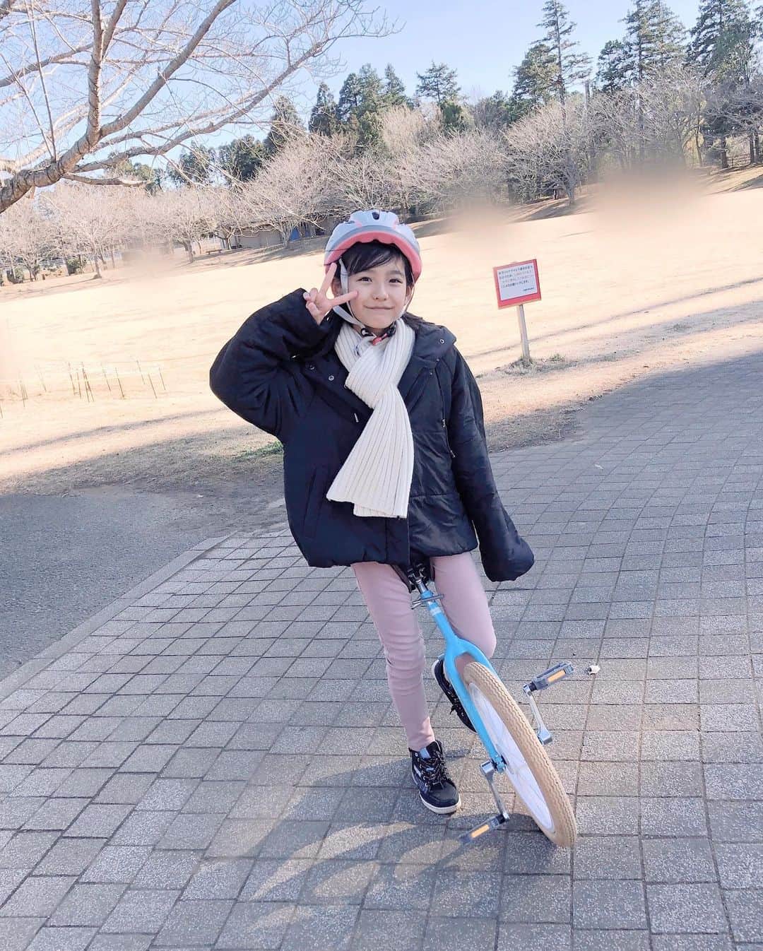 野澤しおりさんのインスタグラム写真 - (野澤しおりInstagram)「昨年は たくさん応援してくださり、本当にありがとうございました😊💕 2022年も よろしくお願いします🙇‍♀️  撮影中は怪我できないので、あまり外で遊べなかったけど、今は思いっきり 外で遊んでいます😋」1月1日 14時42分 - n_shiori_ta