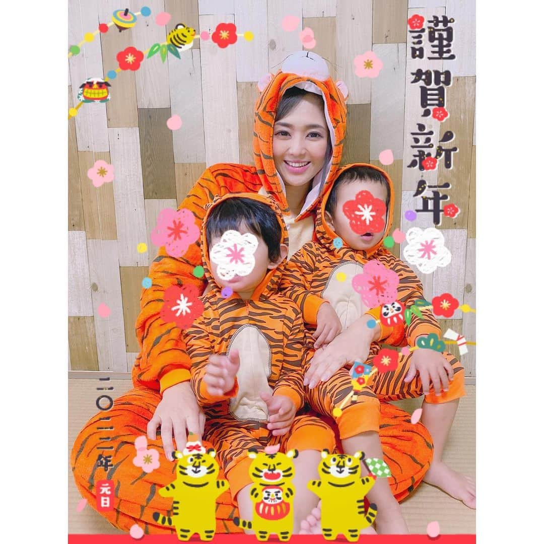 蒼井そらさんのインスタグラム写真 - (蒼井そらInstagram)「Happy 2022!! 【Happy New Year】 May all wishes come true!  【明けましておめでとうございます】 【元旦快乐】 【Selamat tahun baru】 【새해복많이받으세요】 【สวัสดีปีใหม่ ค่ะ】」1月1日 14時49分 - aoi_sola