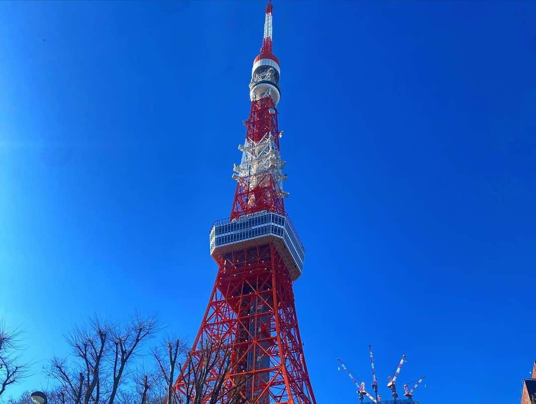 木下マリアさんのインスタグラム写真 - (木下マリアInstagram)「. あけましておめでとうございます🎍✨  昨年は新しい出逢いや体験が多く変化の多い年でした。そして、皆様に支えて頂いてるなと日々感じています。  今年はより地盤を固めて飛躍出来るように更なる挑戦を✨  皆様にとっても素敵な1年になりますように🍡  happy new year!  .  新年は東京タワーでやってる台湾フェスからの商売繁盛の神様愛宕神社で初詣してきました🗼🇹🇼  #happynewyear  #お正月 #台湾フェス #愛宕神社  #初詣」1月1日 19時01分 - maria.kr.228