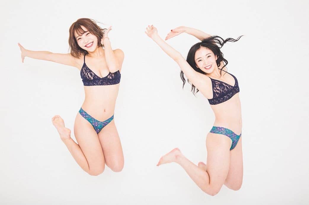 園都さんのインスタグラム写真 - (園都Instagram)「2022  ハッピーニューイヤｧｧーーーーーー！！！！！  model @coco_coco000  photo @toyoyoon  make @_china.d_  lingerie @pantybar_official」1月2日 14時41分 - miyakosono_official