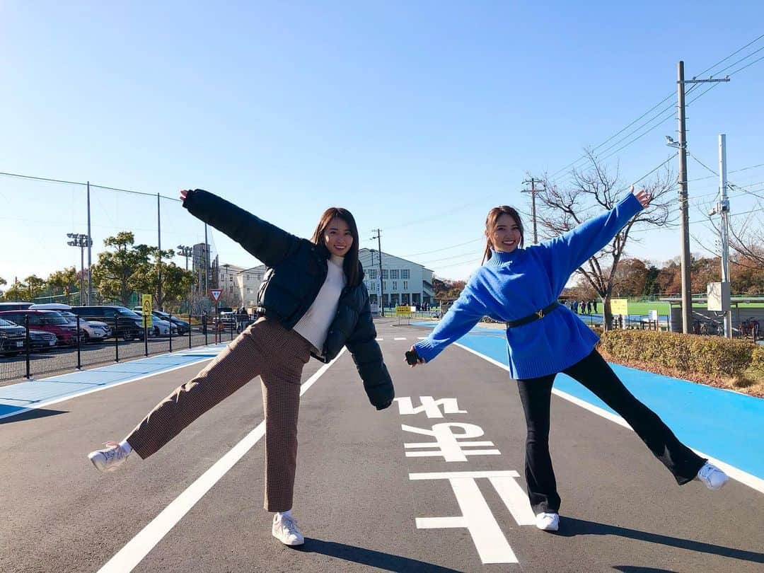 安田祐香さんのインスタグラム写真 - (安田祐香Instagram)「明けましておめでとうございます🎍 今年も応援よろしくお願いします😺  TV番組出演のお知らせです！ 1月6日（木）よる11時〜BS-TBSで放送の『プロゴルファー母校へ帰る』に姉妹で出演します。  角谷先生ありがとうございました！  久しぶりに滝川二高に行って懐かしかったです。 ゴルフ部後輩とのラウンド対決やお姉ちゃんと一緒のTV収録で楽しかったです☺️  #プロゴルファー母校へ帰る #bstbs #滝川第二高校」1月5日 15時16分 - oo_______yuka