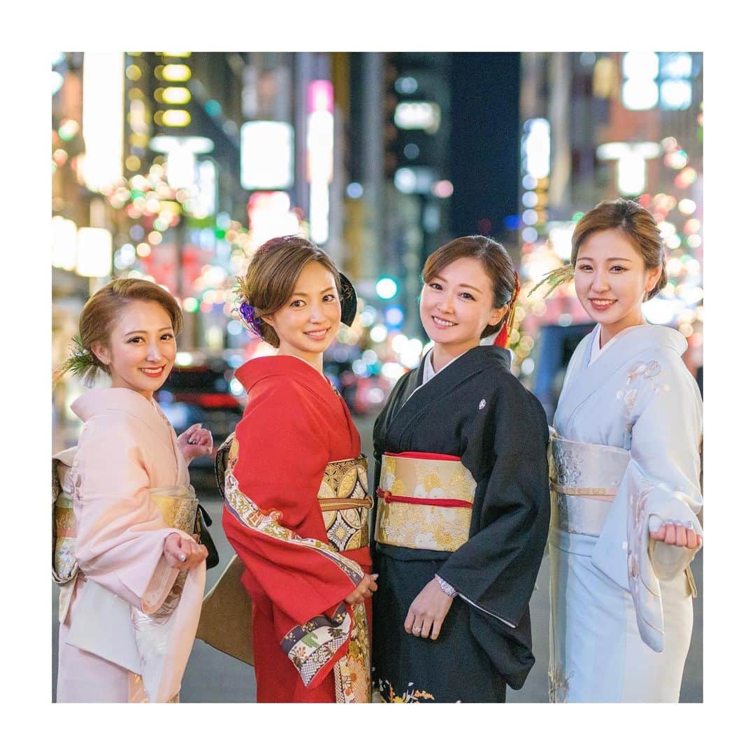 唐沢菜々江さんのインスタグラム写真 - (唐沢菜々江Instagram)「2022年⛩🌅 新年明けまして おめでとうございます🎍✨ ご挨拶が遅くなり申し訳ございません💦 ㅤㅤㅤㅤㅤㅤㅤㅤㅤㅤㅤㅤㅤ @clubnanae では 1月5日に鏡開きをして 御神酒で乾杯しました✨🍶🤗 ㅤㅤㅤㅤㅤㅤㅤㅤㅤㅤㅤㅤㅤ 本年も銀座クラブNanaeと ホステス、スタッフ一同を 宜しくお願い致します🙇🏻‍♀️‼️  撮影の時はフェイスガードを 外させていただいております☺️ ㅤㅤㅤㅤㅤㅤㅤㅤㅤㅤㅤㅤㅤ *・。*゜・。・o゜・。*゜・。・o*゜・。*゜・。・  YouTube【銀座ななえチャンネル】では、 Instagramでお伝えしきれない 様々な情報を発信しています‼️ プロフィールのURLをタップしてね🤗‼️ @nanae.karasawa  *・。*゜・。・o゜・。*゜・。・o*゜・。*゜・。・ ㅤㅤㅤㅤㅤㅤㅤㅤㅤㅤㅤㅤㅤ #クラブ乾杯#銀座酒#銀座ママ#銀座ななえ #着物ママ#黒留袖#留袖#銀座着物#御神酒 #祝酒 #乾杯 #新年 #2022年 #鏡開き #唐沢菜々江 #ななえママ #菜々江ママ #クラブNanae #銀座 #東京 #クラブ #銀座クラブ #高級クラブ  #着物 #ホステス #youtube #ユーチューブ #youtuber #ユーチューバー #銀座ななえチャンネル」1月10日 18時19分 - nanae.karasawa