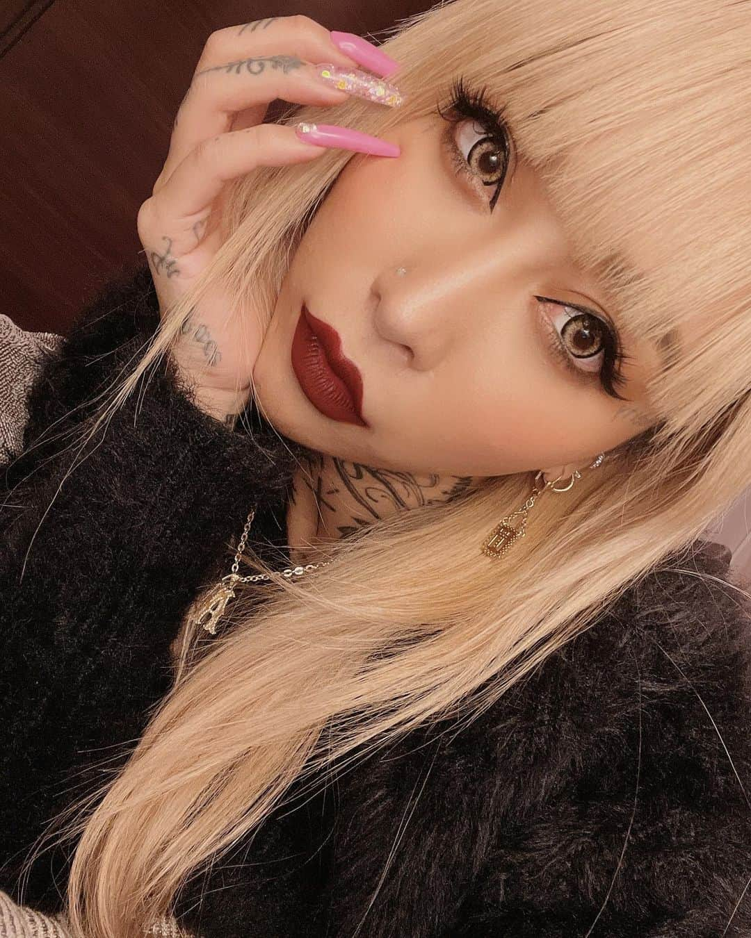 泉麻那さんのインスタグラム写真 - (泉麻那Instagram)「カラコン強め👁❤️‍🔥  #tattoo #tattoos #tat #tattooart #ink #inked  #inkedgirls #tattoogirl #タトゥー #泉麻那 #izumimana」1月12日 20時33分 - izumana19890629