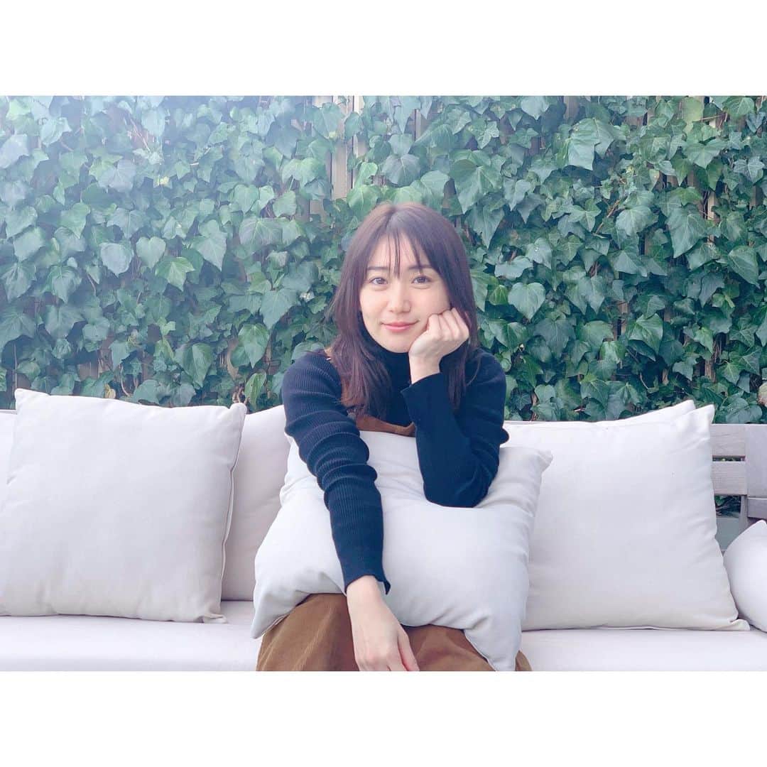 大島優子さんのインスタグラム写真 - (大島優子Instagram)「行ってみたかった東京エディションホテルでの楽しい撮影がありました💟 まだまだ日頃気をつけて過ごさなきゃいけない日々ですが ホテルステイで時間を作るのもいいかもね👼🏻💐」1月20日 18時19分 - yuk00shima