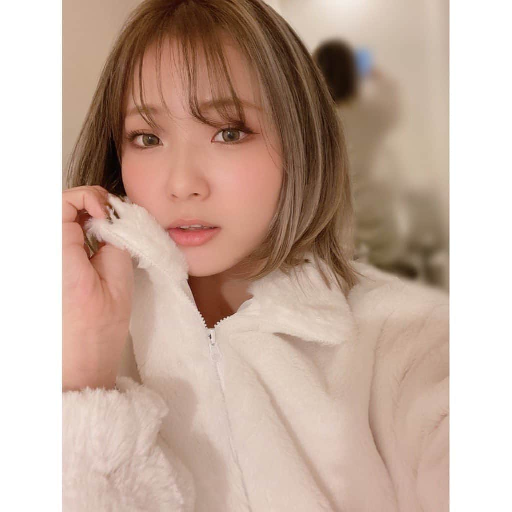 あみかさんのインスタグラム写真 - (あみかInstagram)「暗めの髪色^^みんなおまたせ🙄w」1月21日 21時39分 - amika_tanaka0429