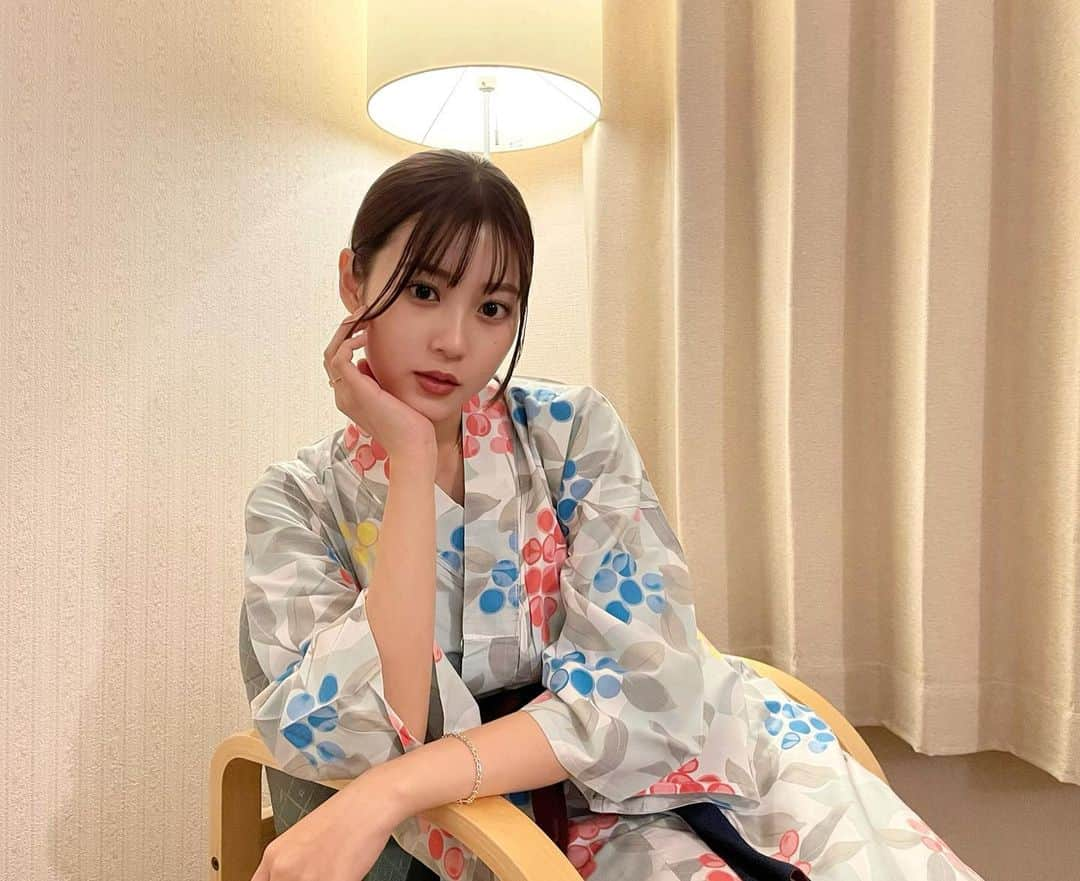 月野有菜さんのインスタグラム写真 - (月野有菜Instagram)「こんばんは🌙 お久しぶり??です笑 ⁡ ⁡ 少し前に泊まったホテルの浴衣だよ~👘 ⁡ ⁡  実はただいま絶賛テスト期間中でして 頑張ります、、😇」1月26日 20時14分 - yuna_tsukino920