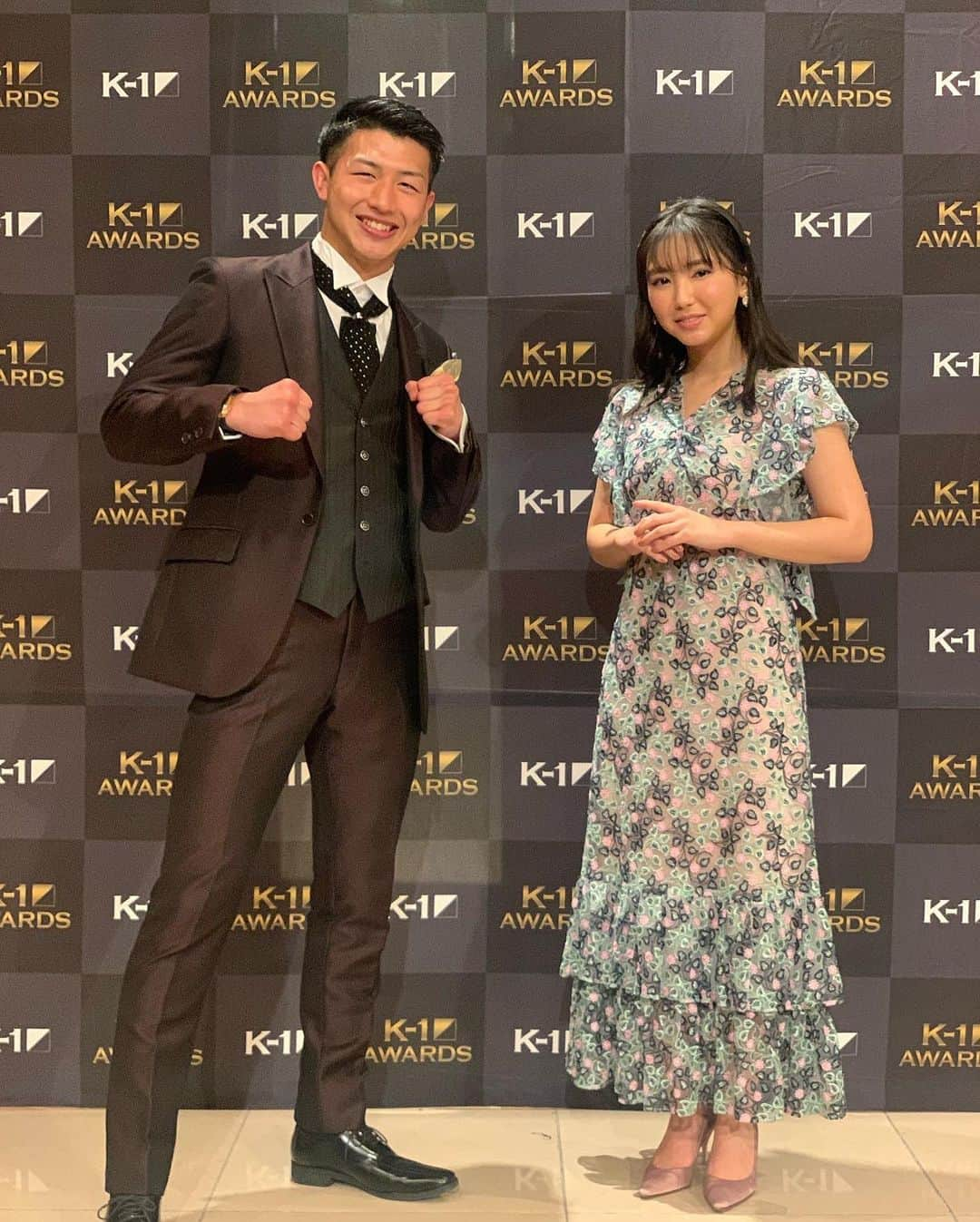 沢口愛華さんのインスタグラム写真 - (沢口愛華Instagram)「こんばんは🥊沢口マネです。 本日はK-1 AWARDS2021に出席させて頂きました。  今回、新人賞を受賞された寺田匠さんのプレゼンターとして登壇させて頂き、ありがとうございました✨  事務所の先輩の久松郁実さんと、朝久泰央さんと写真も撮りました！ 華やかなお時間ありがとうございました😊  衣装はこちらです💐 @adelly.tokyo @adelly_press  #adelly  #沢口愛華　#K1 #k1awards #k1awards2021 #寺田匠 さん #朝久泰央 さん #久松郁実 さん」1月26日 22時37分 - sawaguchi_aika_official