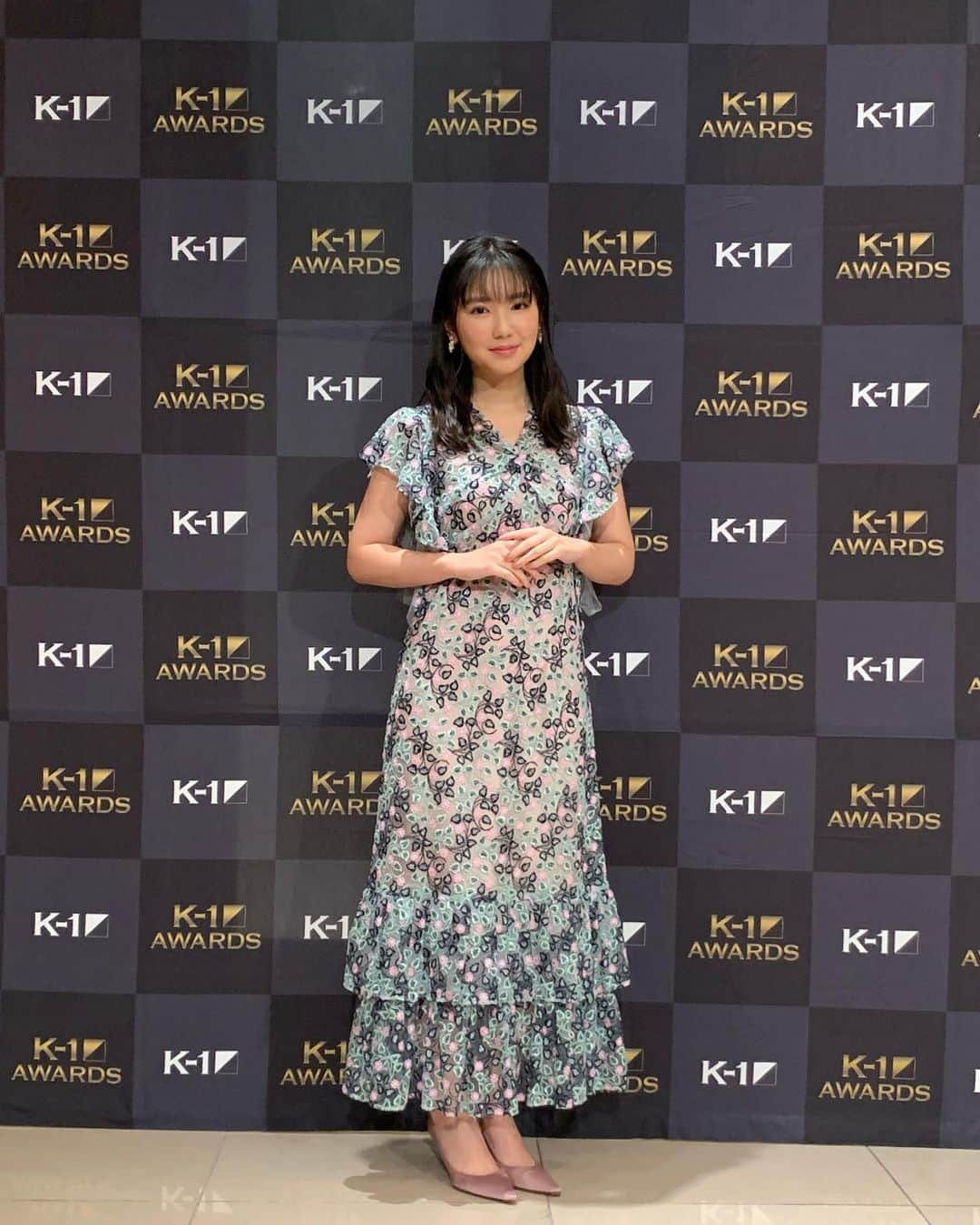 沢口愛華さんのインスタグラム写真 - (沢口愛華Instagram)「こんばんは🥊沢口マネです。 本日はK-1 AWARDS2021に出席させて頂きました。  今回、新人賞を受賞された寺田匠さんのプレゼンターとして登壇させて頂き、ありがとうございました✨  事務所の先輩の久松郁実さんと、朝久泰央さんと写真も撮りました！ 華やかなお時間ありがとうございました😊  衣装はこちらです💐 @adelly.tokyo @adelly_press  #adelly  #沢口愛華　#K1 #k1awards #k1awards2021 #寺田匠 さん #朝久泰央 さん #久松郁実 さん」1月26日 22時37分 - sawaguchi_aika_official