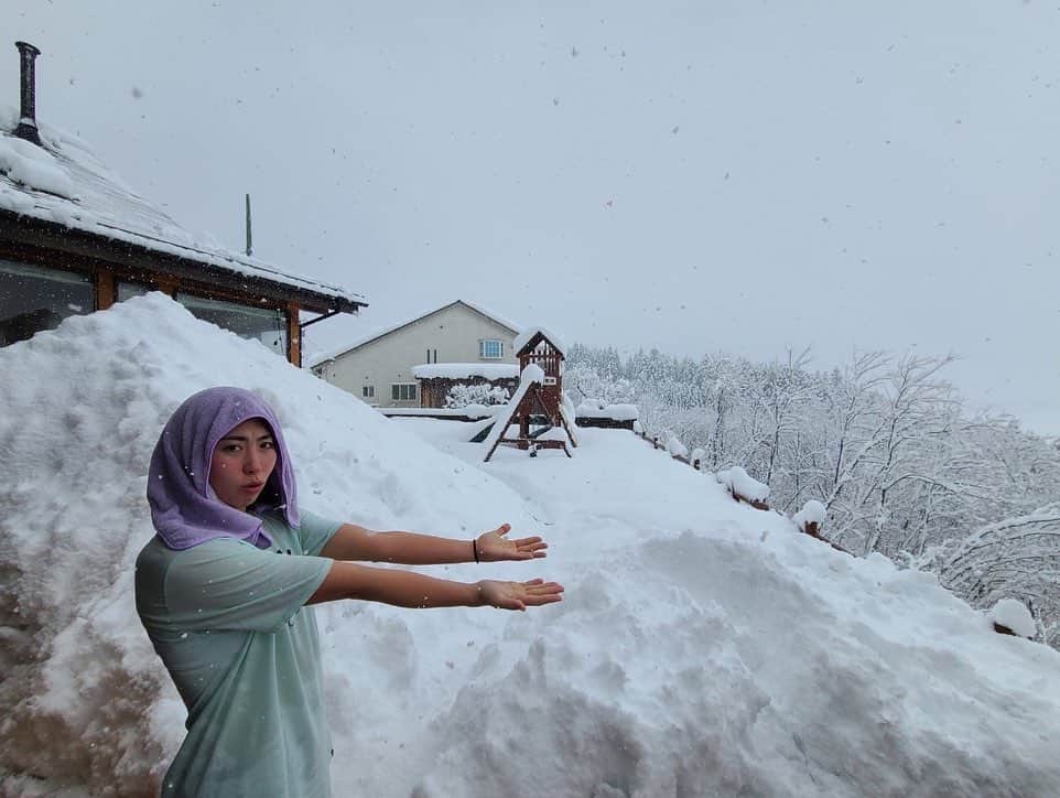 鈴木千代さんのインスタグラム写真 - (鈴木千代Instagram)「@tateyama_sauna  #♨️ #🧖‍♀️ #立山サウナ #富山 #整いました  先日訪れた立山サウナ。 大雪でのサウナは格別🤩 また皆で行きたい！  #ジャケ写のようなサウナ模様 #1日山城にお世話になった件」1月27日 15時52分 - chiyo.0514