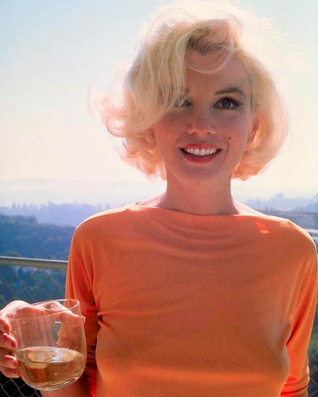 マリリン・モンローさんのインスタグラム写真 - (マリリン・モンローInstagram)「Hope you all have a fabulous Wednesday 🧡」2月3日 6時21分 - welovemarilyn