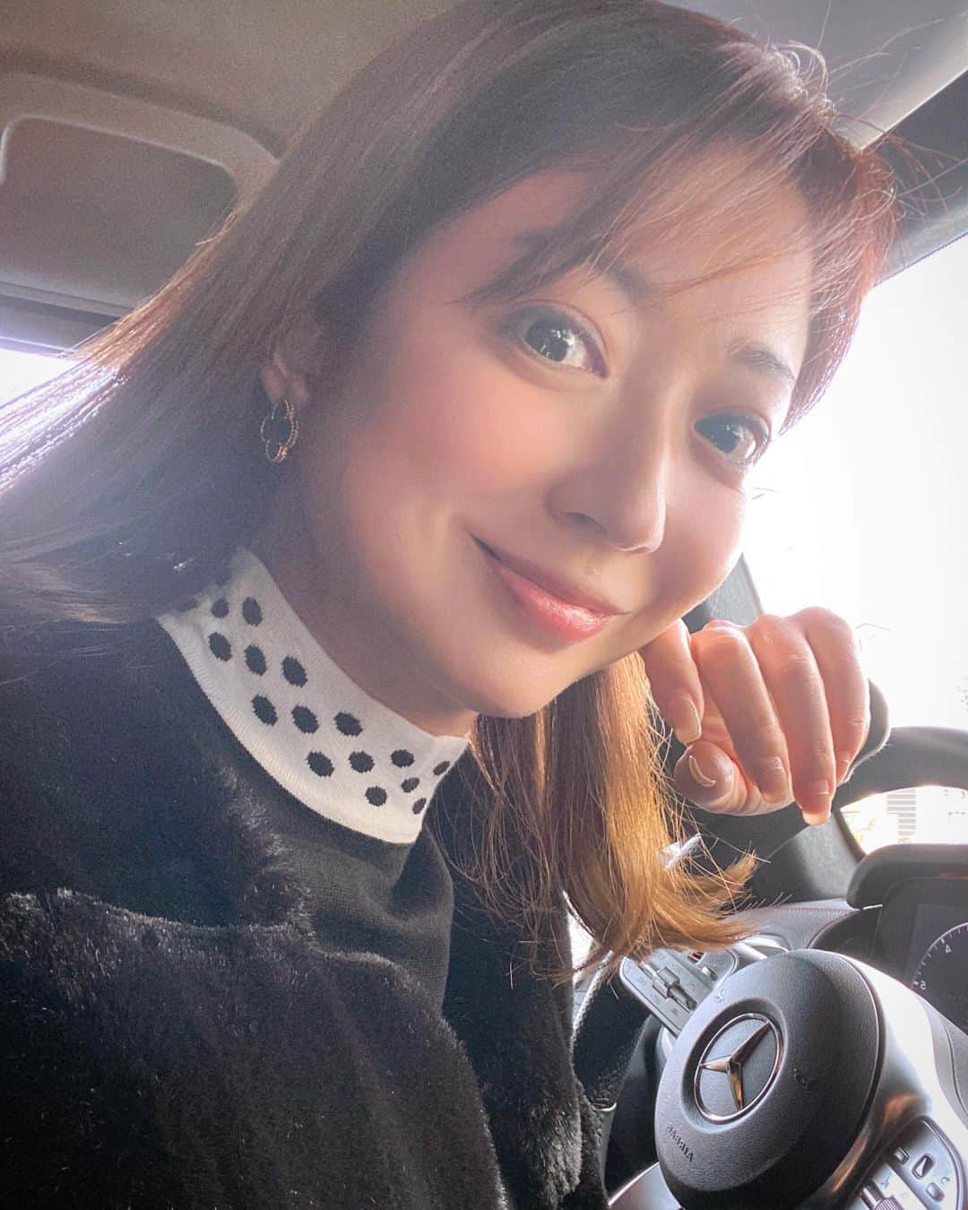 奥田順子さんのインスタグラム写真 - (奥田順子Instagram)「2色買いのドットのハイネック❤️❤️ @hiand_official  #ハイアンド#hiand#ドット柄#2色買い」2月3日 18時52分 - okuda_junko