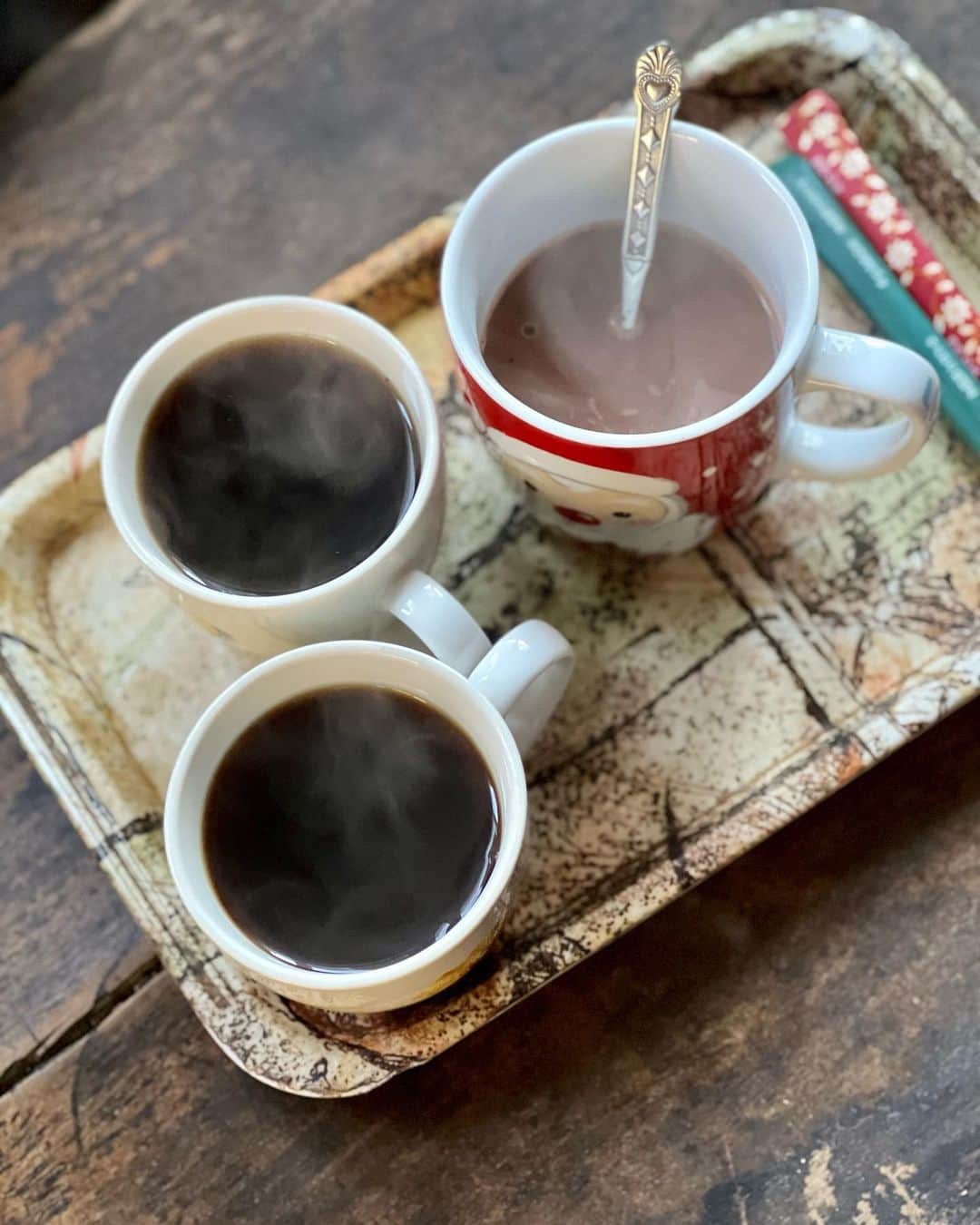 キム・ジェギョン さんのインスタグラム写真 - (キム・ジェギョン Instagram)「도봉산은 너무 힘들었지만 도봉산장에서 마신 커피 한 잔이 모든 피로를 풀어주었다🤍」2月4日 21時19分 - _kimjaekyung_