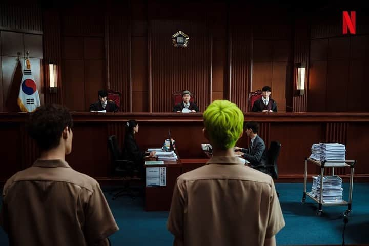 キム・ヘスさんのインスタグラム写真 - (キム・ヘスInstagram)「⏳👩🏻‍⚖️2월25일👍🏻🔥  Repost & ©️®️➡️• @netflixkr 네 명의 판사 그리고 네 개의 시선.   각기 다른 주관과 신념을 가진 <소년심판> 판사들이 2월 25일 찾아옵니다.  #소년심판 #JuvenileJustice #김혜수 #KimHyeSoo @hs_kim_95 #김무열 #KimMooYeol #이성민 #LeeSungMin #이정은 #LeeJungEun #넷플릭스 #Netflix  #김혜수 #KimHyeSoo #갓혜수 #lovehyesoo #金憓秀 #金惠秀」2月7日 16時28分 - kimhyesoo_signal