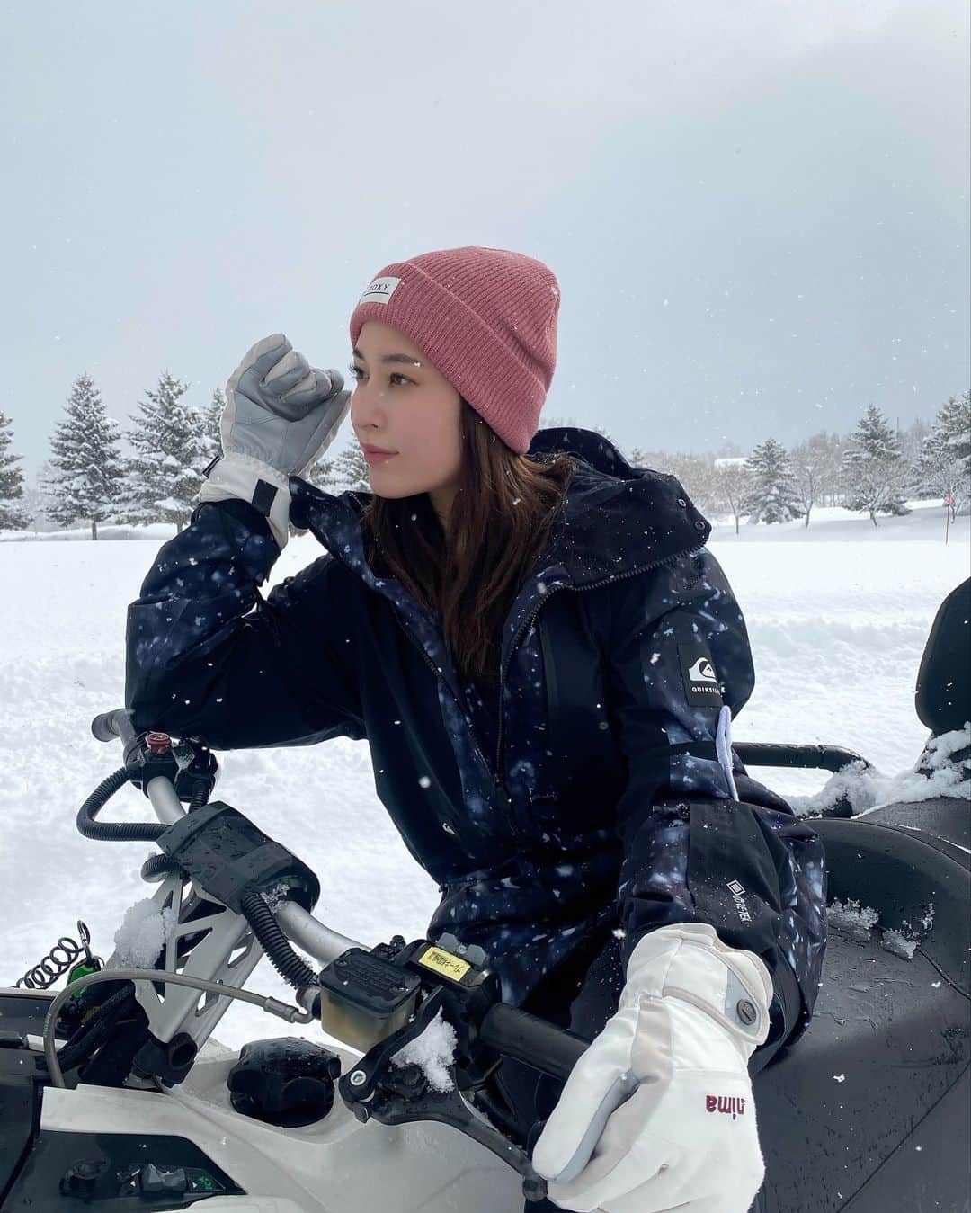 平田梨奈さんのインスタグラム写真 - (平田梨奈Instagram)「Snow Mobile 💞  初めてスノーモービル運転したけどめっちゃめっちゃ楽しかった😋  新しい趣味できたっ！  #snowmobile  #スノーモービル  #スノーモービル女子  #snowmobiles  #snowmobilefun」2月11日 20時14分 - hirari_official