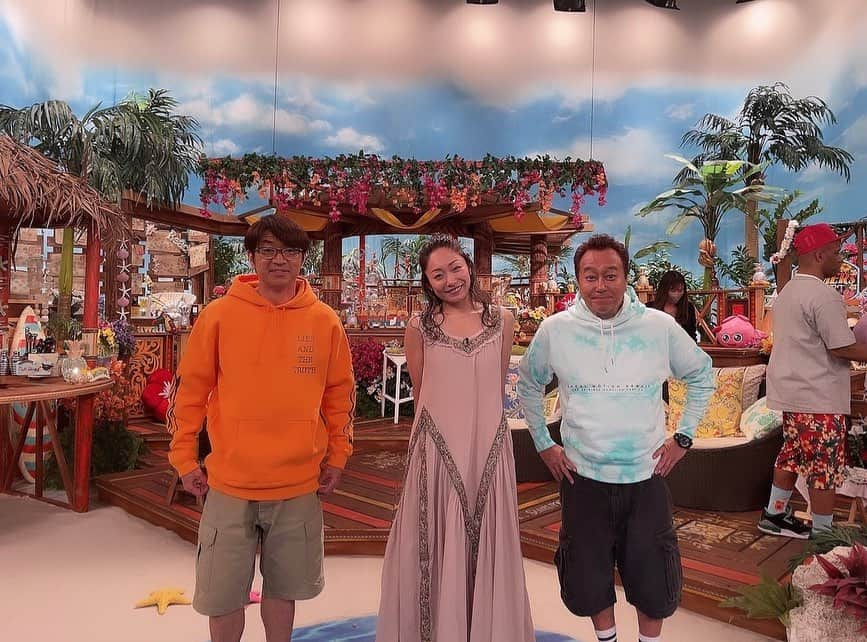 安藤美姫さんのインスタグラム写真 - (安藤美姫Instagram)「When I was on TV:)))  “🏝🌺さまぁ〜リゾート🌺🏝”  ご覧頂きありがとうございました！ 今回はプエルトリコの海を紹介しました！ 絶対行きたい🤔🏖 またまた楽しい時間でした！ ご一緒させて頂き本当にありがとうございました！  #さまぁ〜リゾート #さまぁリゾート  #さまぁーず  #プエルトリコ  #三村マサカズ さん #大竹一樹 さん #安藤美姫 #puertorico  #mikiando」2月13日 19時16分 - miki_m_ando0403