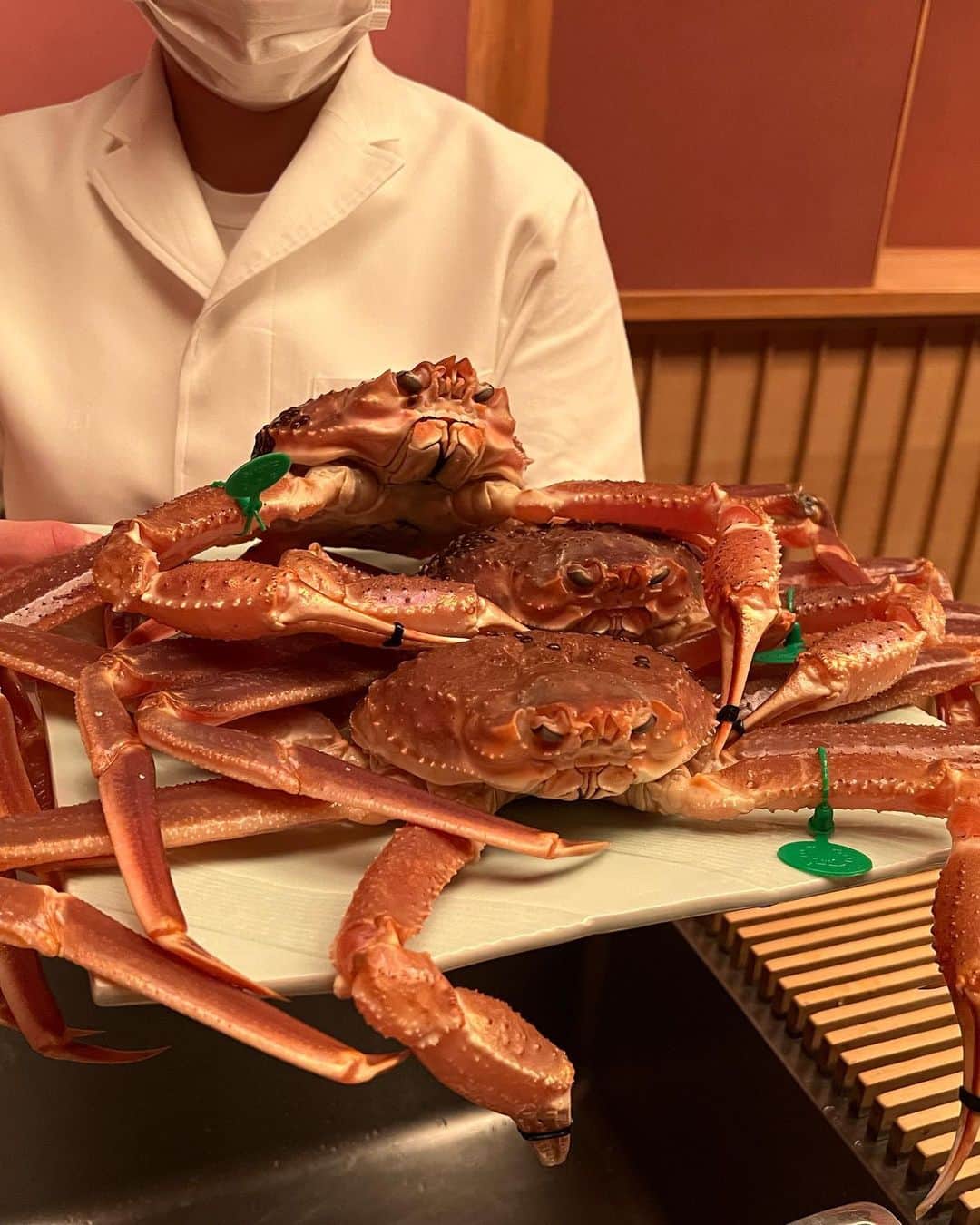 YURIさんのインスタグラム写真 - (YURIInstagram)「𓌉◯𓇋 Ogata It's a famous Japanese restaurant in Kyoto. The most delicious crab I've ever eaten🦀🦀💕 、 、 、 今までで一番美味しい蟹でした🦀 、 、 、 #japanesefood #japaneserestaurant  #japantravel #washoku #ogata #Kyoto #crablegs #日本食 #和食 #緒方 #京都 #蟹」2月13日 20時50分 - y.u.r.i_y.u.r.i_