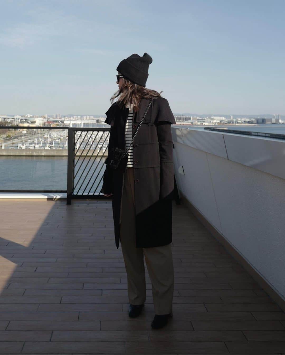 渡邊智子さんのインスタグラム写真 - (渡邊智子Instagram)「. コートは10年以上前のものだけど、 必ず毎年着たくなる。 好きなものはこれからもずっと、 永遠に好きだろな☺️」2月14日 21時38分 - _tomomon