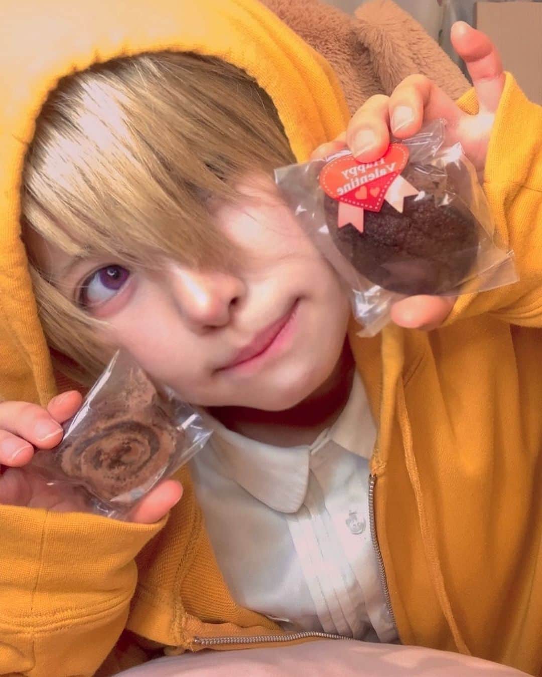 千葉さんのインスタグラム写真 - (千葉Instagram)「Happy Valentine’s Day🍫💛  #cosplay #japan」2月14日 22時55分 - chiba_2_2