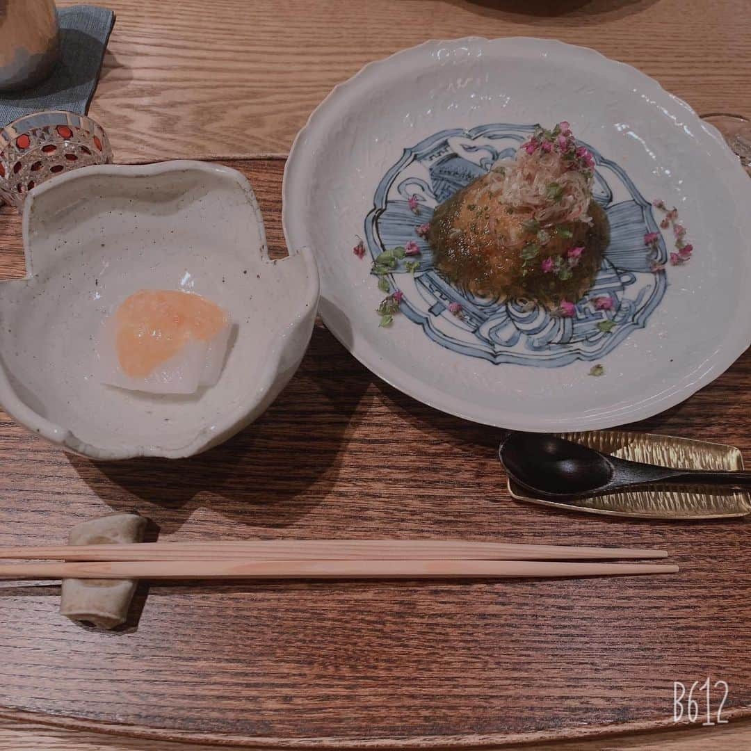 永原なつきさんのインスタグラム写真 - (永原なつきInstagram)「虎白さんにいきました🐯💕 あっさりした味付けです💕 激美味しいし、いちごのお酒もうますぎたし、和食なんだけど洋食感もあってとにかく美味い！  ココナッツ🥥最高に美味しかった💕」2月15日 15時19分 - _natsuki_av