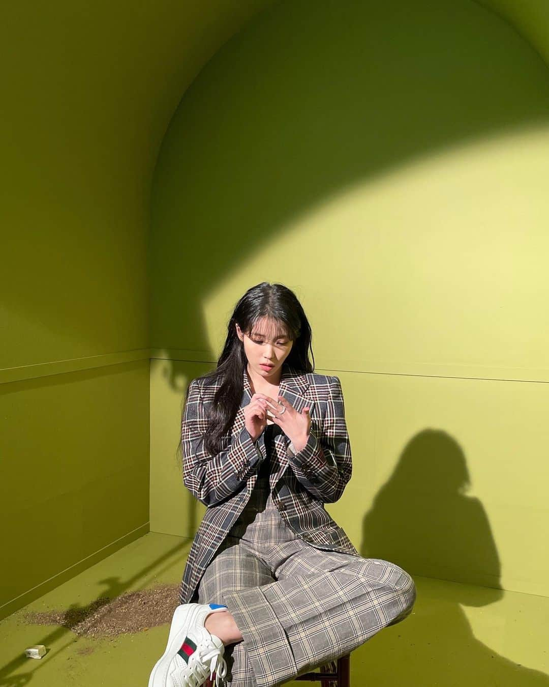 IUさんのインスタグラム写真 - (IUInstagram)「@gucci🦎🦎」2月17日 11時41分 - dlwlrma