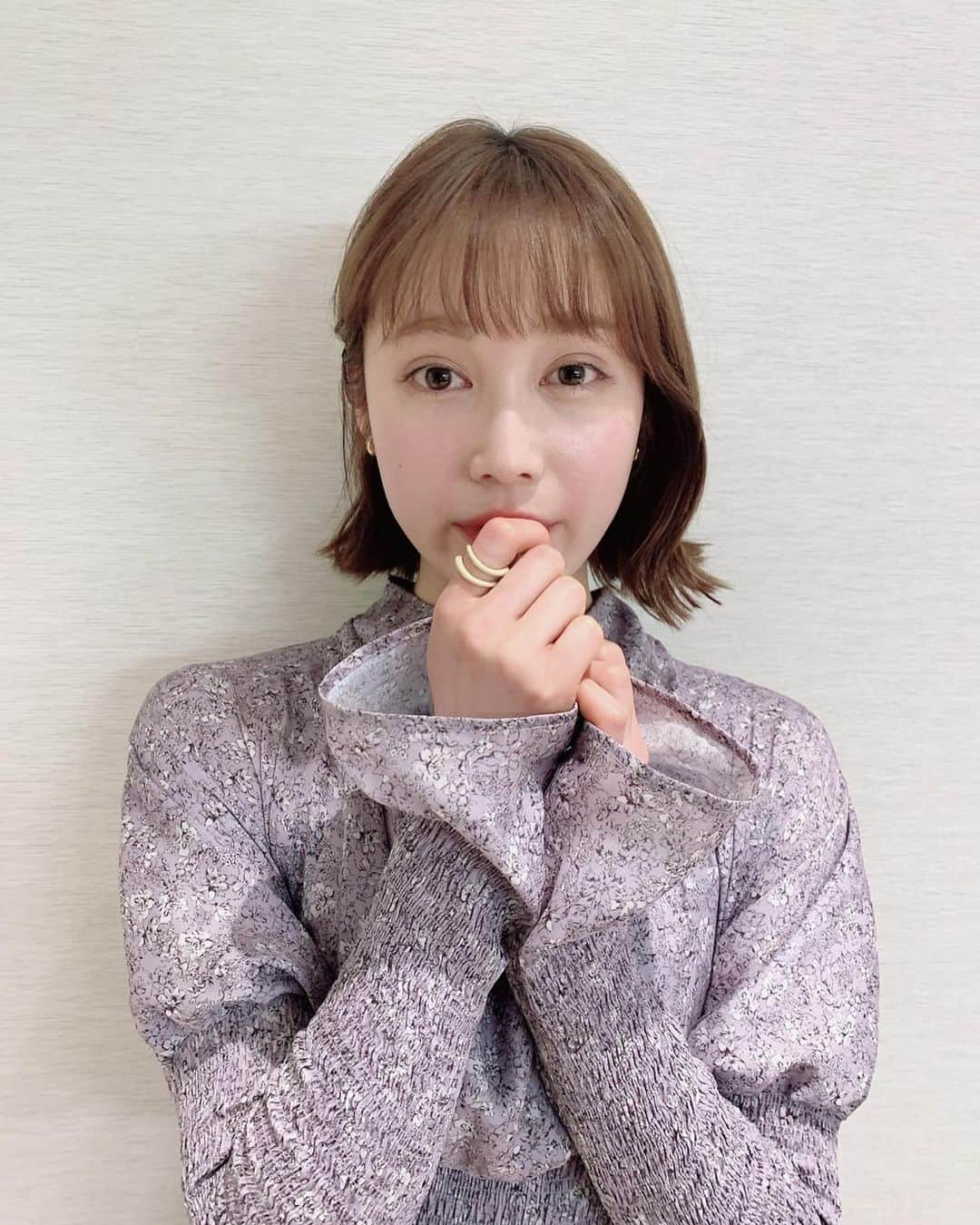 中村ゆりかさんのインスタグラム写真 - (中村ゆりかInstagram)「『所さんのそこんところ』 今夜9時から放送です！  和菓子が出てきます、その歴史が...📖💫開かずの金庫もハラハラしました😌 是非、ご覧くださいませ！  『部長と社畜の恋はもどかしい』 もTVerやドラマparaviで配信中です！ @tx_shachikoi  👗@fray_id 💍@charlottechesnaisjewelry 👠@untishold」2月18日 17時39分 - yurikanakamura_official