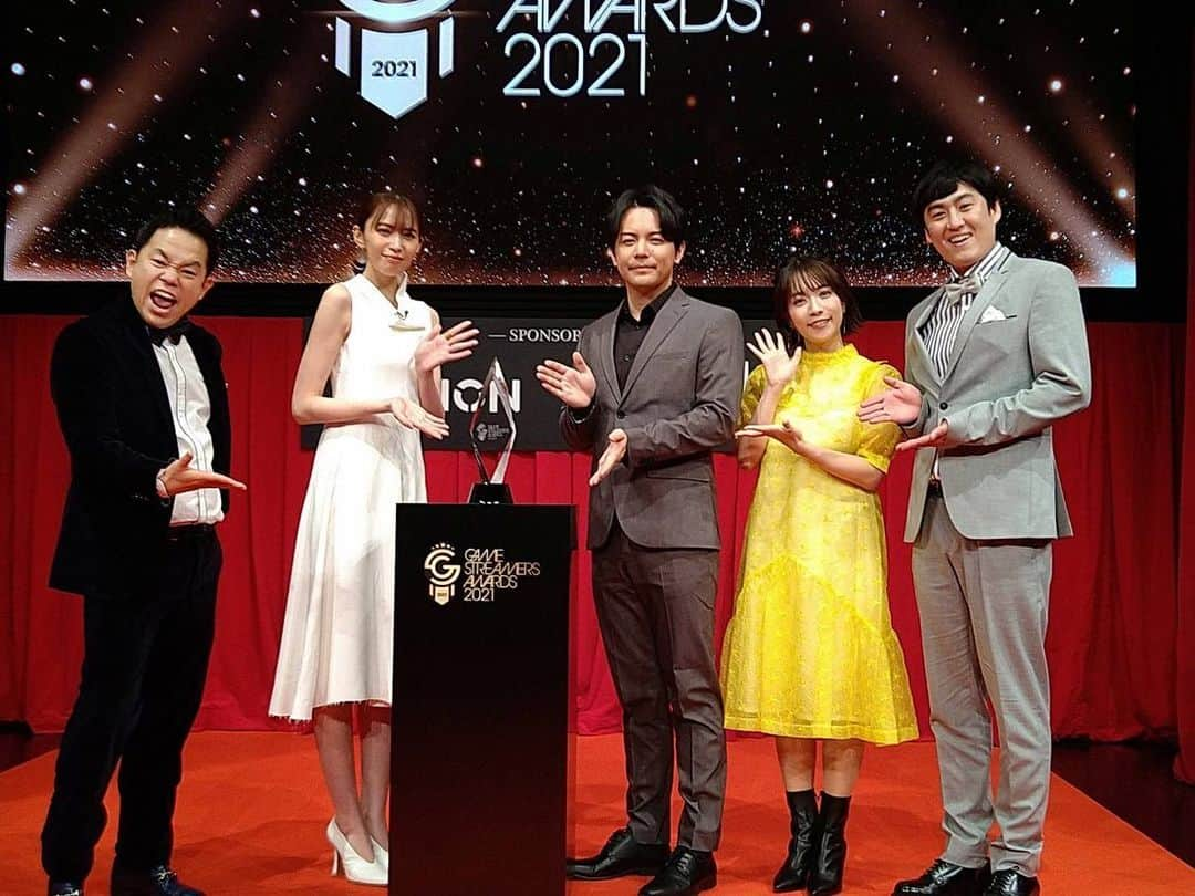 三田寺理紗さんのインスタグラム写真 - (三田寺理紗Instagram)「『GAME STREAMER AWARD2021』すごい授賞式でした👑✨✨  ゲストとしてその場に立ち会えたこと、嬉しく思います。  わたしもまだまだまだまだだけどいつか賞がもらえるようなストリーマーになれたらなって思っちゃったりなんてしちゃったり〜😏💓✨  ゲーム最高ぅぅ👑❤️」2月18日 22時04分 - risatan31