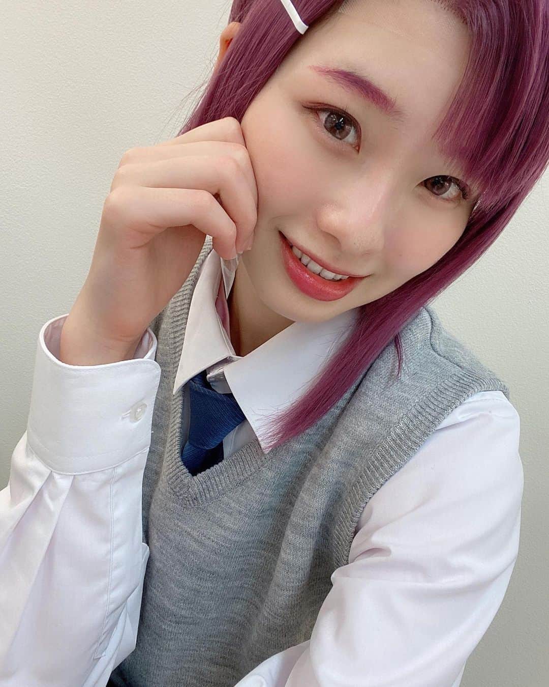 浅井七海さんのインスタグラム写真 - (浅井七海Instagram)「. 紫髪してます、😈💘 Purple hair 😈💘」2月18日 22時12分 - naamin48_