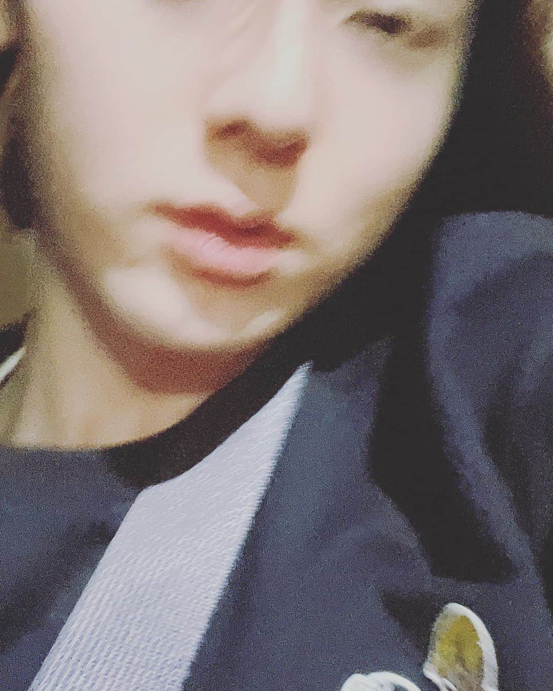 ミンヒョン さんのインスタグラム写真 - (ミンヒョン Instagram)「🙋🏻‍♂️」2月22日 14時22分 - optimushwang