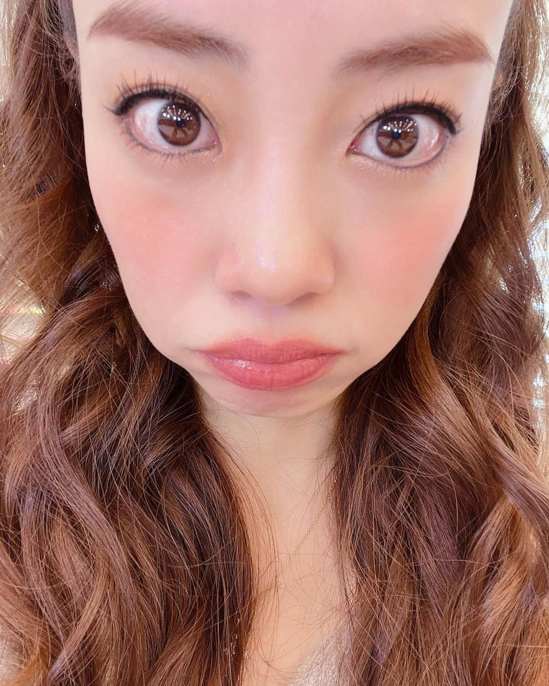 あびる優さんのインスタグラム写真 - (あびる優Instagram)「ヘアメイクこんな感じ🐰💕💄💋  #make#makeup#hair#hairmake#hairstyle#hairarrange#video#selfie#メイク#メイクアップ#ヘアメイク#ヘアアレンジ#ヘアスタイル#動画#ビデオ#💄」2月22日 19時57分 - yuabiru74