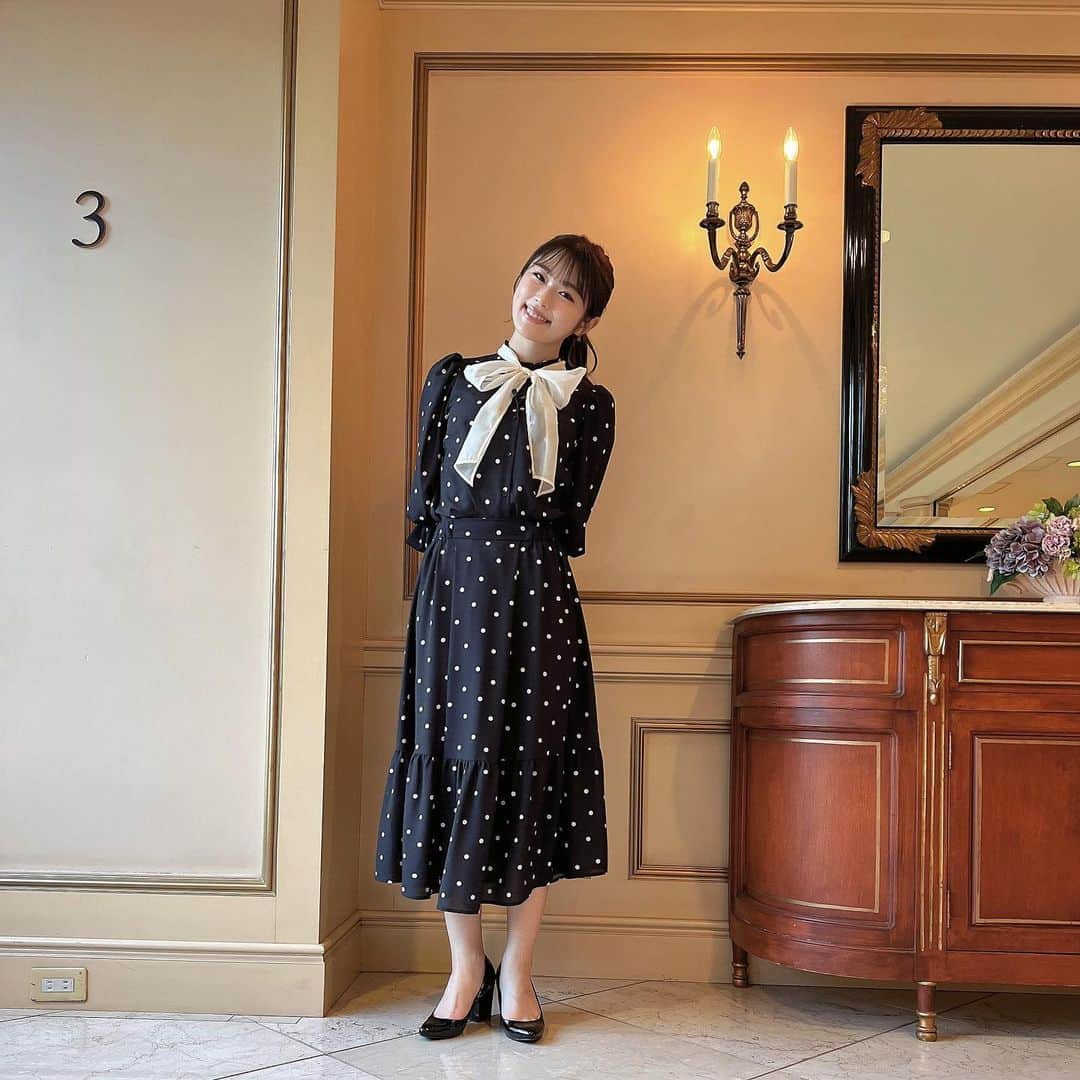 渋谷凪咲さんのインスタグラム写真 - (渋谷凪咲Instagram)「胸リボンのリボンと、ドットがとってもかわいいお衣装でした🤍  #芸能界常識チェック #衣装 #ピアノ弾けそう🎹 #鍵盤カラー」2月23日 14時37分 - nagisa_nikoniko