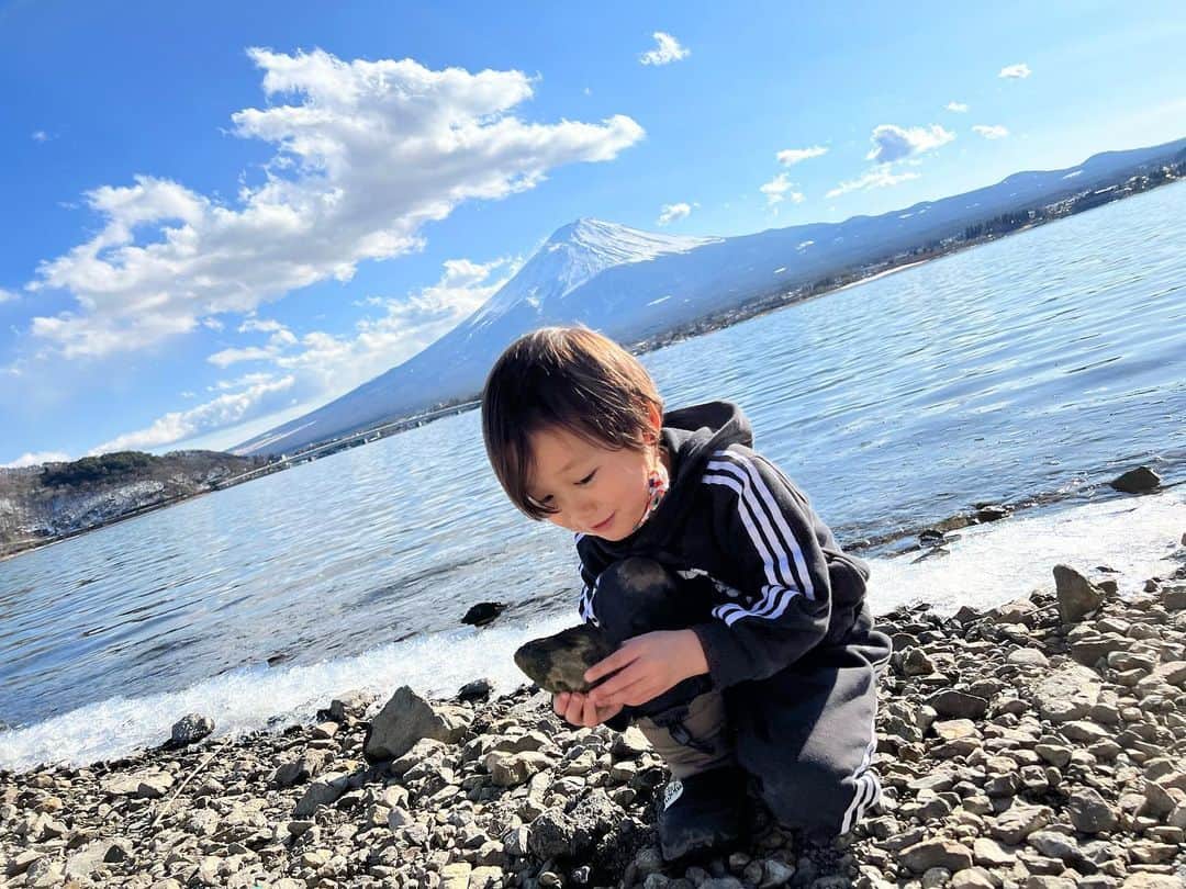 下田美咲さんのインスタグラム写真 - (下田美咲Instagram)「富士山。 あなたと見たから大好きな山になりました。  #富士山 #旅の思い出 #冒険 #探検」2月23日 18時01分 - shimodamisaki815