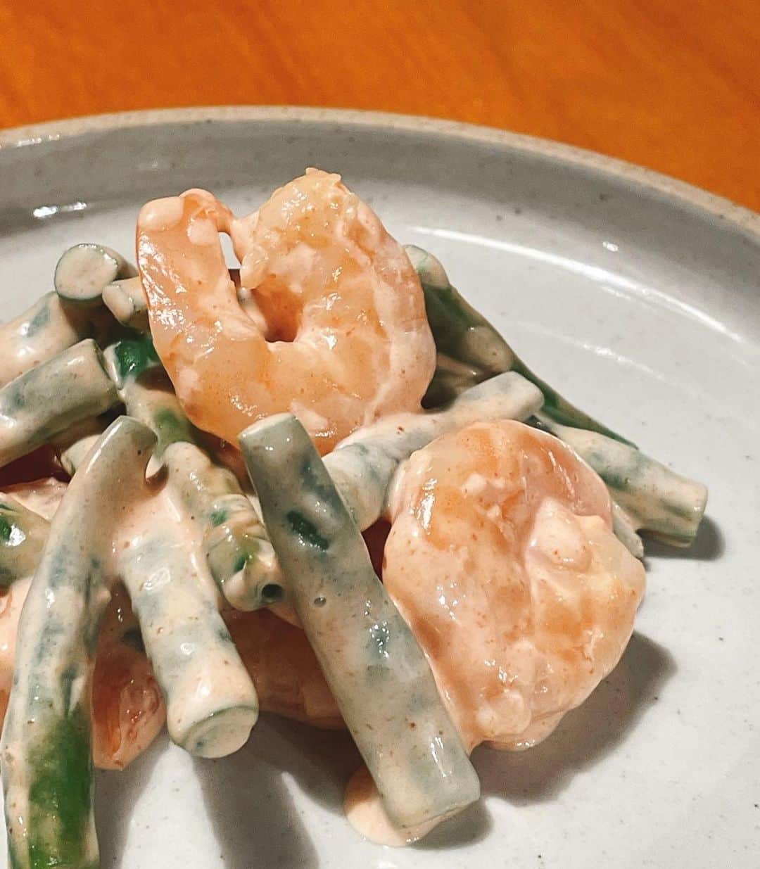 鮎河ナオミさんのインスタグラム写真 - (鮎河ナオミInstagram)「楽しいナオちゃんクッキング🙌 ふーふーふーふー❣️  今夜は🙌 麻婆茄子 パクチーとヤリイカのチヂミ クレソンとシラス 海老とインゲン  食べたい人集まれー❣️  #ナオちゃんクッキング」2月23日 21時17分 - naomiayukawa