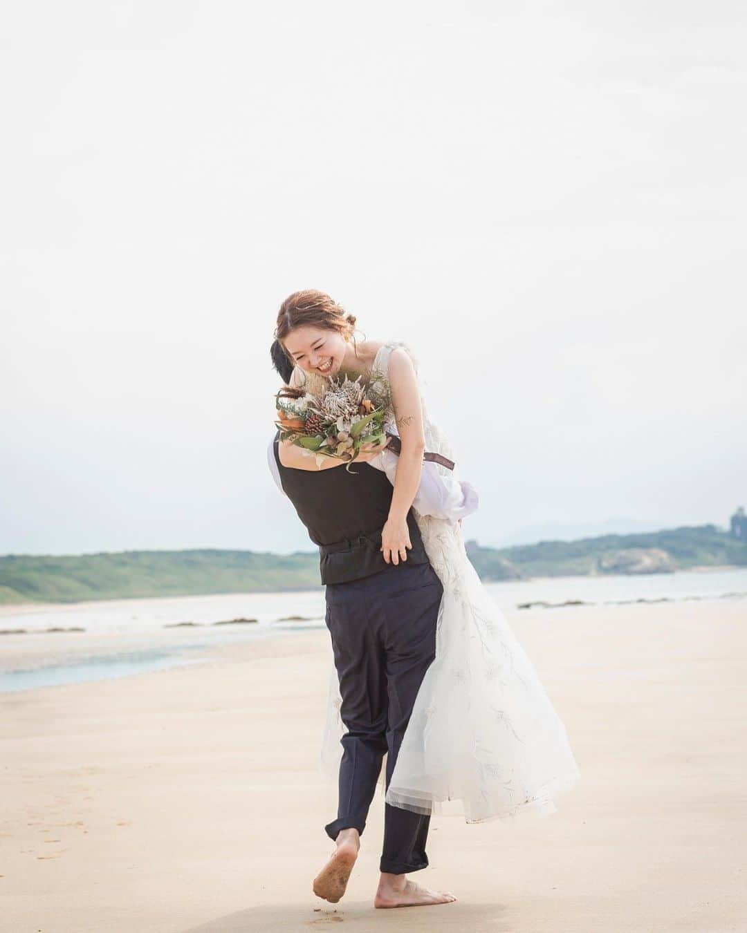 土田瑠美さんのインスタグラム写真 - (土田瑠美Instagram)「YouA×Rumi  Photo wedding  先日花嫁様とお話していて1番好きなお写真が一緒で 嬉しかった〜🤍 沢山見返して頂けたら幸せだな  #weddingphotography  #photowedding」2月24日 21時07分 - ru0711