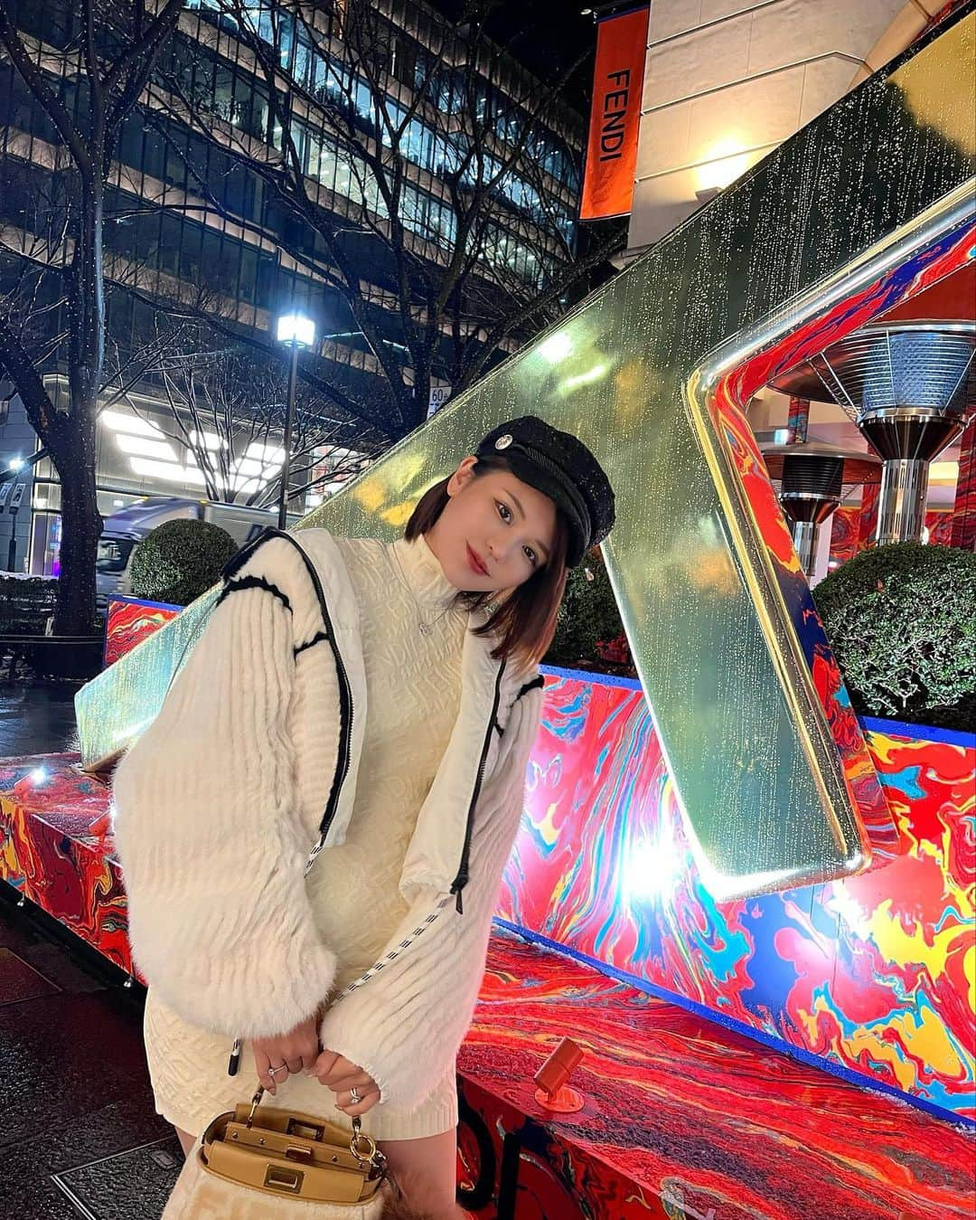 ななぴさんのインスタグラム写真 - (ななぴInstagram)「❤️❤️❤️  #fendicafe #fendi #tokyo #omotesando #コーデ　#FENDIコーデ　#ピーカブー #私服　#cordinate #ootd #ニーハイブーツ　#キャスケット　#ロングブーツ　#ワンピース　#ミニワンピ　#タイトスカート　#むちむち　#ショートヘア　#ボブ　#ショートボブ」2月26日 22時58分 - __nanapgram__