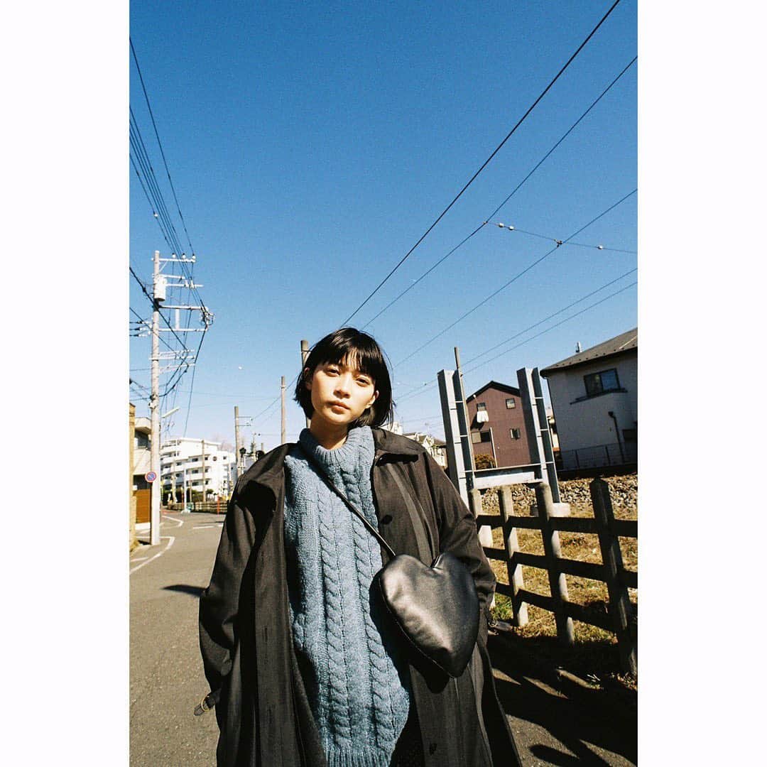 Macoto Tanaka 田中真琴さんのインスタグラム写真 - (Macoto Tanaka 田中真琴Instagram)「🖤 気持ちのいい日曜日 ってほんとに幸せ。 （こんなご時世じゃなければのはなし。あんな悲しいことは見たくない。でも幸せと感じる心は捨てたくない。奪われたくない。だからちゃんと愛を持って感謝して生きる。） 📷　@marinko5589  まりんこの写真はあったかくて太陽みたいでお母さんみたいな大きな愛でシャッターを切ってくれる。会うとみんなまりんこを大好きになる。」2月27日 13時13分 - mac0tter