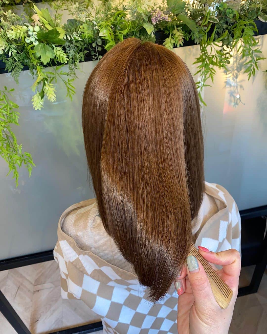 瀬戸早妃さんのインスタグラム写真 - (瀬戸早妃Instagram)「@rrsalon.aoyama  サファイヤトリートメントで うるうる艶々の髪にしてもらいました💆‍♀️  ブリーチなしでいちばん明るくしてもらったのに、天使の輪っか…👼  アールサロンに通い出してから 明らかに髪質が変わりましたよ❤️  ごわつく髪や猫っ毛でお悩みの方も 髪タイプ別におすすめがあるようなので 一度ぜひお試しください💕  担当は井上智咲さんです👩‍💼✂️ @chisaki_inoue   #rrsalon #rrsalonaoyama  #アールサロン #井上智咲 さん #髪質改善 #トリートメント」3月1日 13時09分 - plievesaki