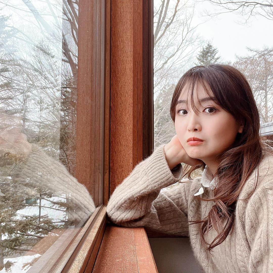 白石小百合さんのインスタグラム写真 - (白石小百合Instagram)「❄️🤍❄️  ３月が始まったね〜🤍  春はもうすぐ。考えることたくさん。いつでもどこでもワーク。  #workation  #karuizawa #snowseason」3月1日 15時43分 - sayurishirais