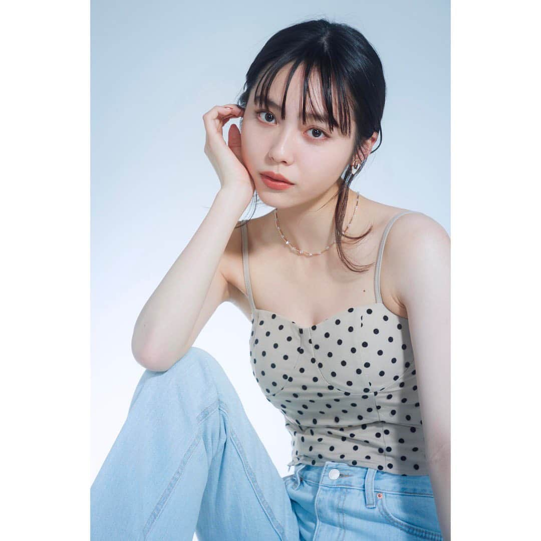 秋田汐梨さんのインスタグラム写真 - (秋田汐梨Instagram)「・ seventeen春号 発売されました~!🍓 みてね」3月1日 21時31分 - shiori_akita319official