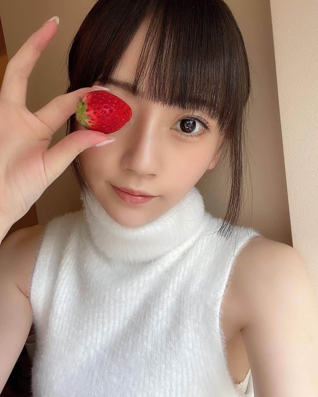 七沢みあさんのインスタグラム写真 - (七沢みあInstagram)「とちおとめ🍓  #七沢みあ #七沢美亚 #カプセルエージェンシー #ムーディーズ」3月3日 12時06分 - mia.nanasawa