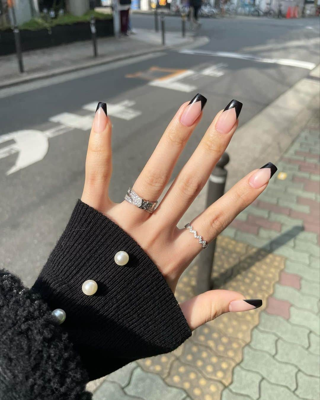 木下春奈さんのインスタグラム写真 - (木下春奈Instagram)「・ ・ 🖤🤍最近のネイル🖤🤍 @esnail_japan  @esnail_osaka   #nails#esnail#esnailosaka#beauty」3月3日 19時18分 - haruna_kinoshita