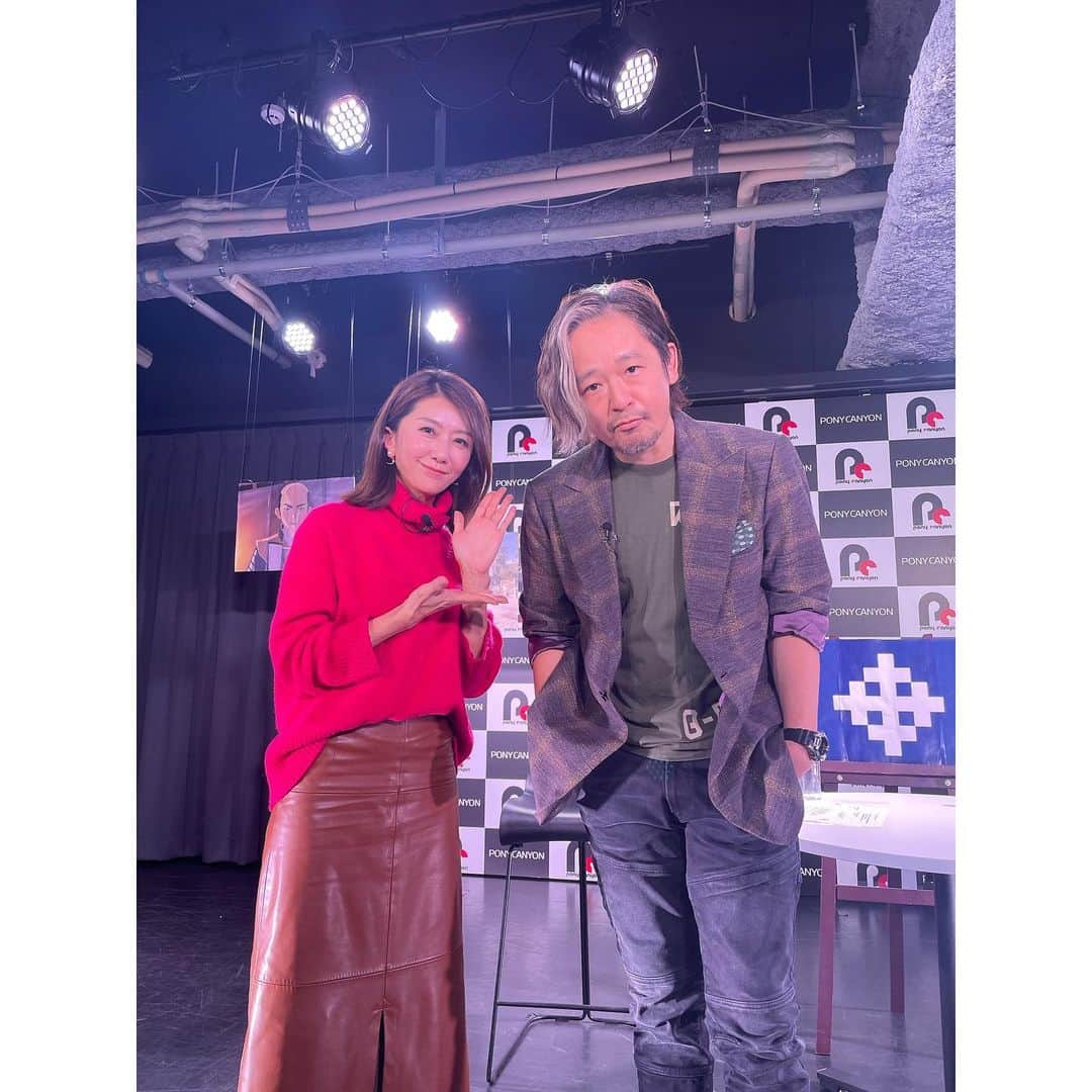 坂田陽子さんのインスタグラム写真 - (坂田陽子Instagram)「岐阜県垂井町のPRアニメ 『関ヶ原合戦 岐路に立った垂井の武将たち』完成記念オンライン上映会の番組司会を務めさせて頂きました。 ・ 天才軍師・竹中半兵衛の嫡男、竹中重門ら関ヶ原の合戦により敵同士となった、垂井町に所縁のある武将たちの郷土への想いを描いた作品で、 元は豊臣方に仕えるも、民の為に徳川方につくという決断を下した、 主役の竹中重門を演じる声優の 土岐隼一さん、 そして、劣勢と分かっていても 盟友・石田三成との友情のため西軍についた大谷吉継を演じた ヒップホップグループRHYMESTERのMummy-Dさん、 関ヶ原観光大使でDJのクリス・グレンさんをお招きしてのトークセッション。 あっという間の楽しい時間でした！ありがとうございました。 ・ 2/27に 配信された番組はこちらからご覧頂けます。 ご興味のある方は是非😆（拙い司会ですが笑）  https://m.youtube.com/watch?v=dWfOGz9p67U&feature=youtu.be ・ #岐阜県垂井町 #関ヶ原　#関ヶ原合戦 #関ヶ原合戦岐路に立った垂井の武将達 #土岐隼一　さん #mummyd さん #クリスグレン　さん #竹中半兵衛　#竹中重門 #大谷吉継　#平塚為広 #オンラインイベントmc #番組mc #mc #トークイベント」3月4日 16時33分 - yokosakata