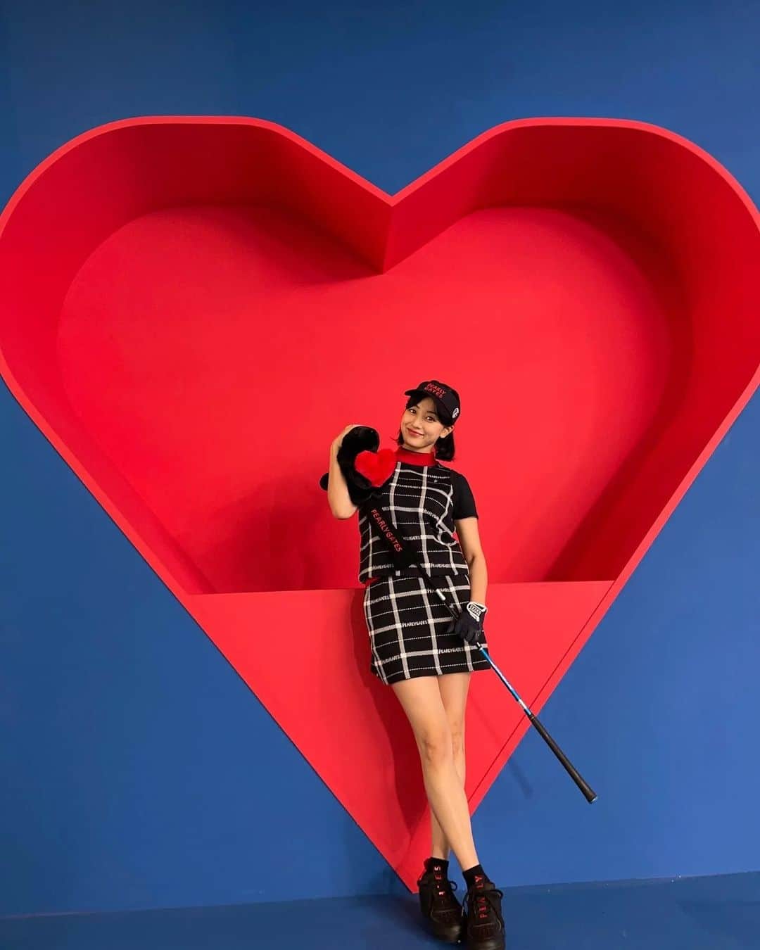 TWICEさんのインスタグラム写真 - (TWICEInstagram)「pearlygates⛳️❤️」3月5日 19時39分 - twicetagram
